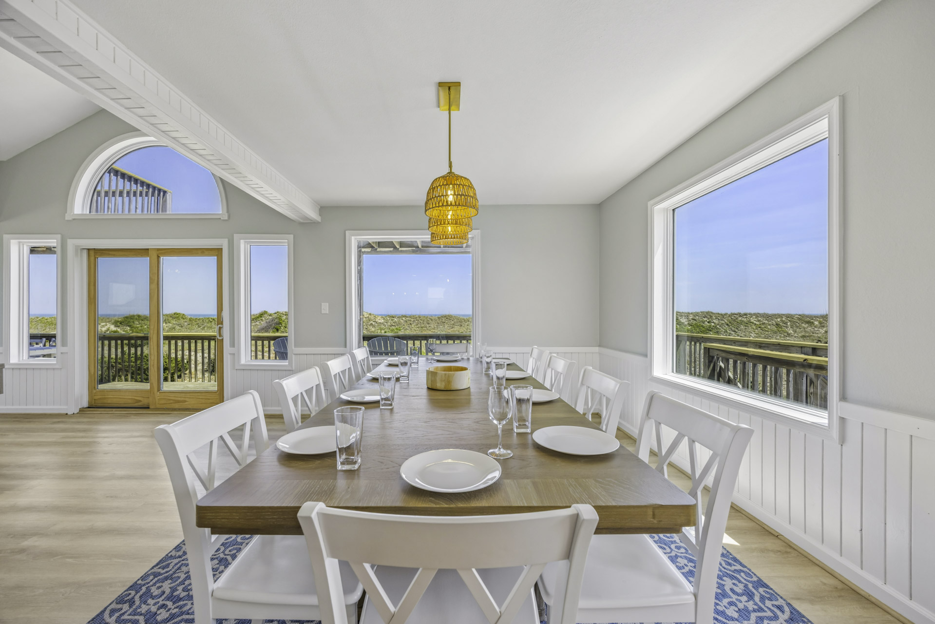 Surf Or Sound Realty 85 Suntana Dining Area 4