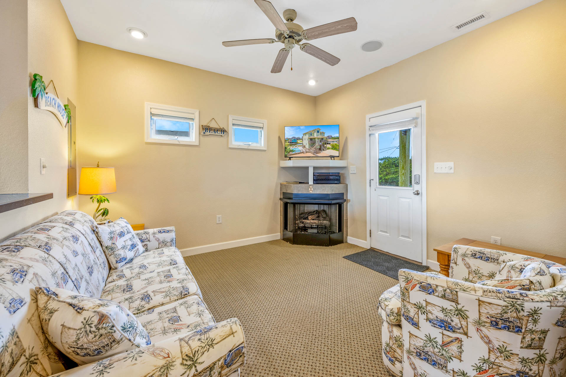 Surf Or Sound Realty 677 Tarpon Watch Den 1