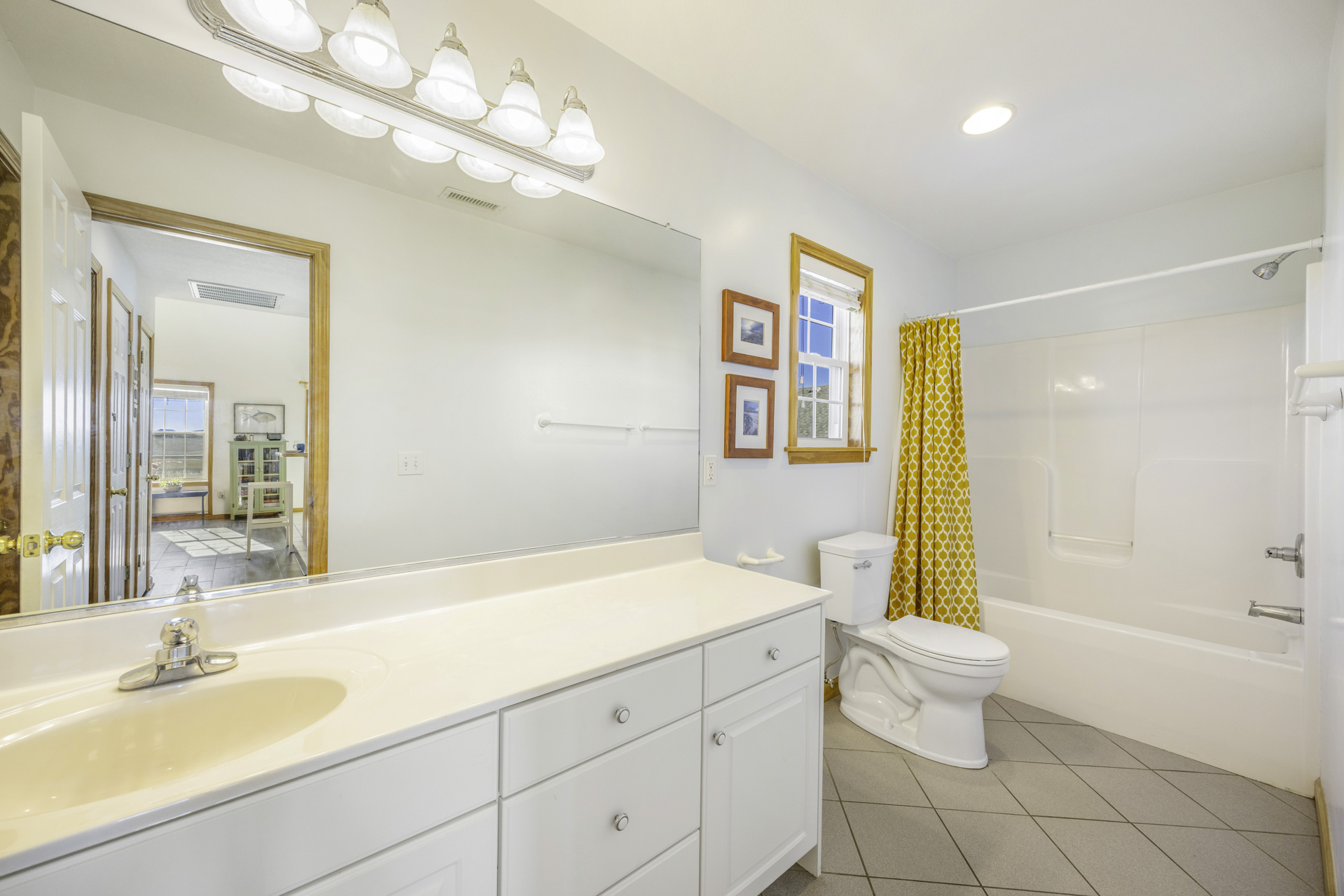 Surf Or Sound Realty 476 Changes In Attitude Bedroom 1 3