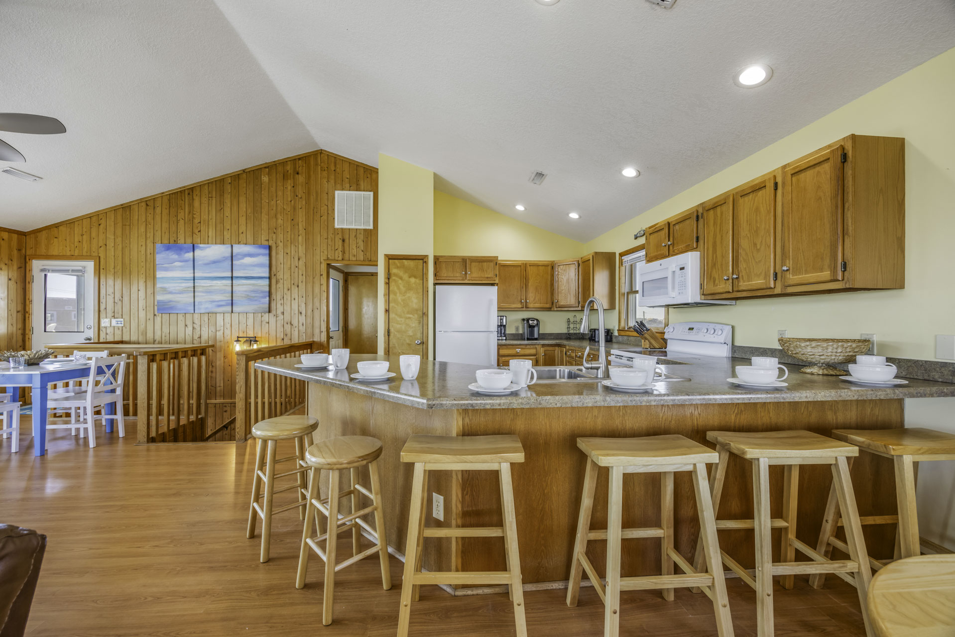 Surf Or Sound Realty 1245 Blue Wahoo Kitchen 4