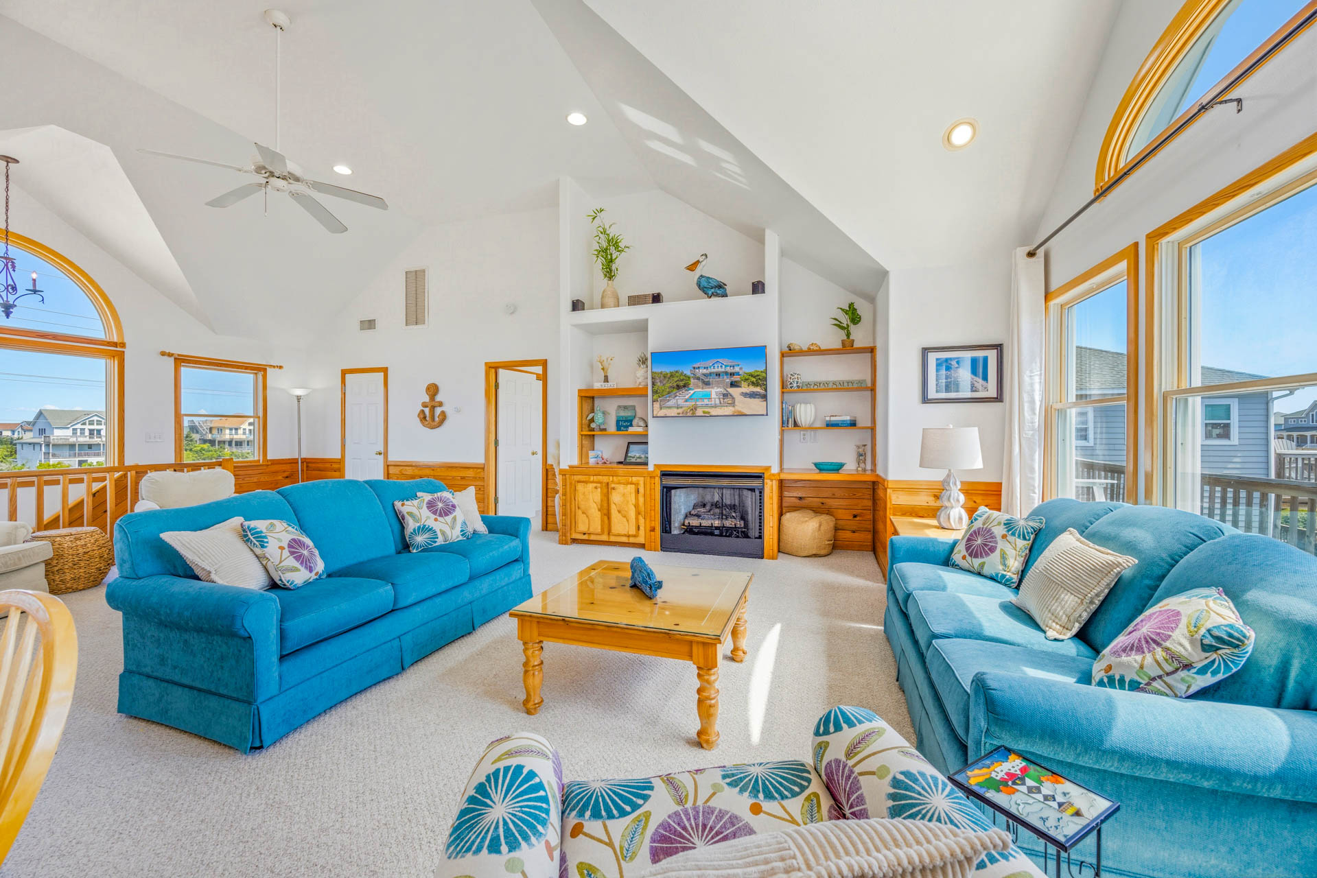 Surf Or Sound Realty 1095 Soggy Dollar Great Room 3