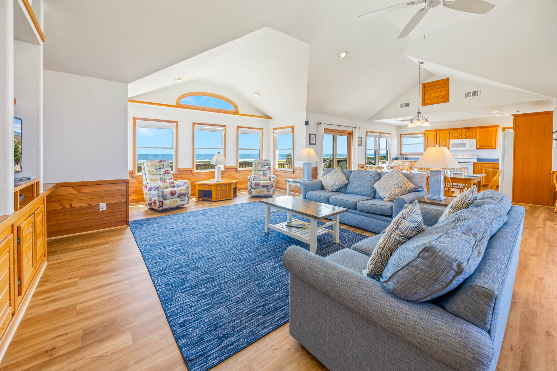Surf Or Sound Realty 971 Sea Skeet Great Room 1