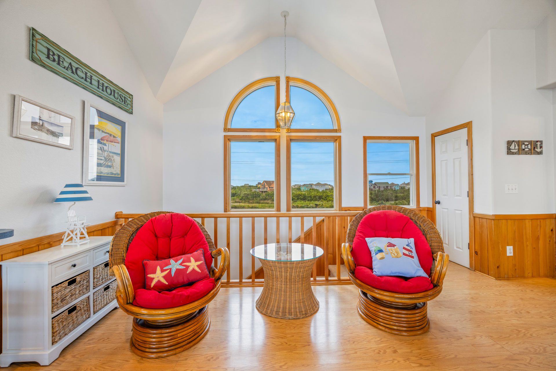 Surf Or Sound Realty 1250 Carolina Pearl Great Room 4