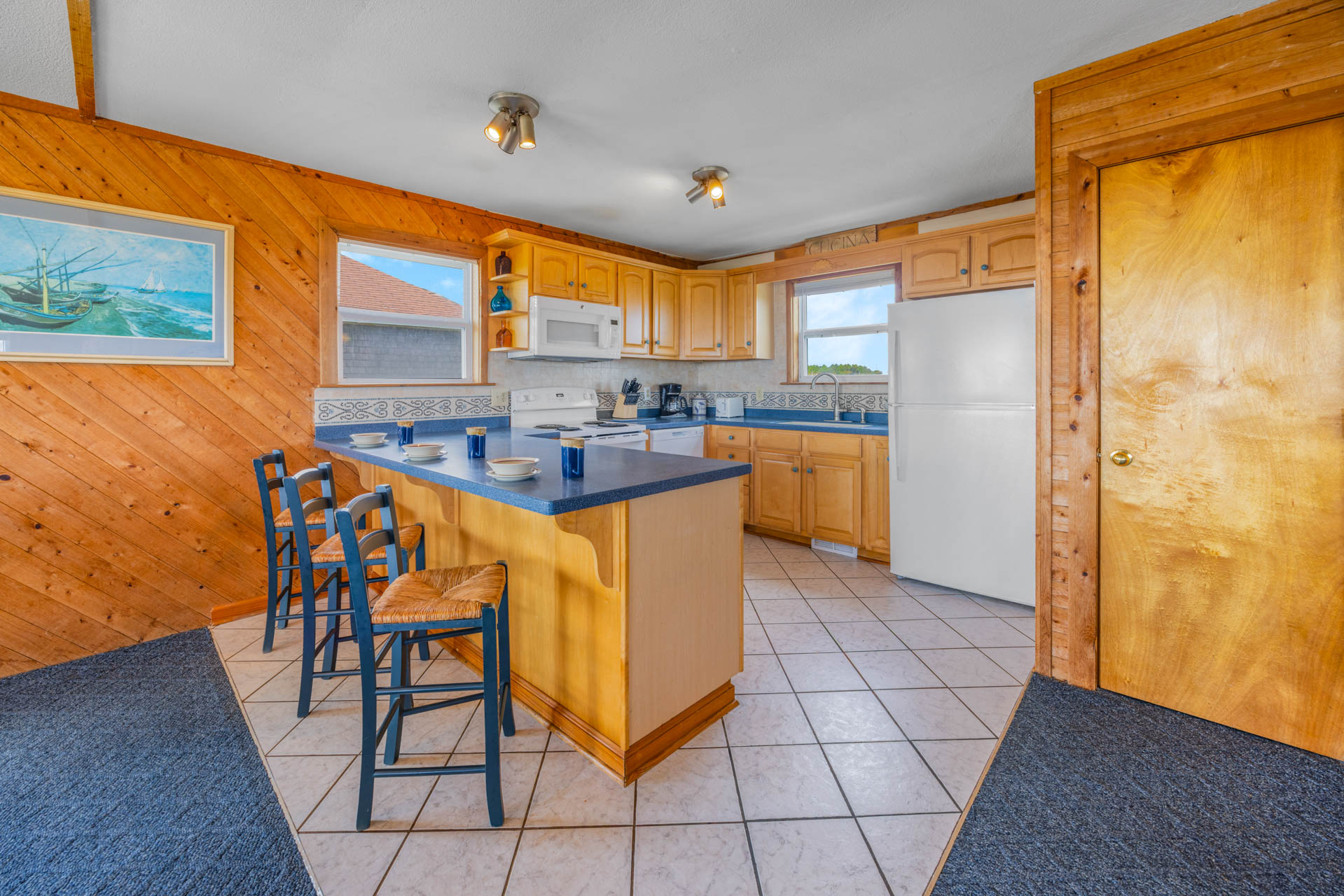 Surf Or Sound Realty 463 Casa Mare Kitchen 2