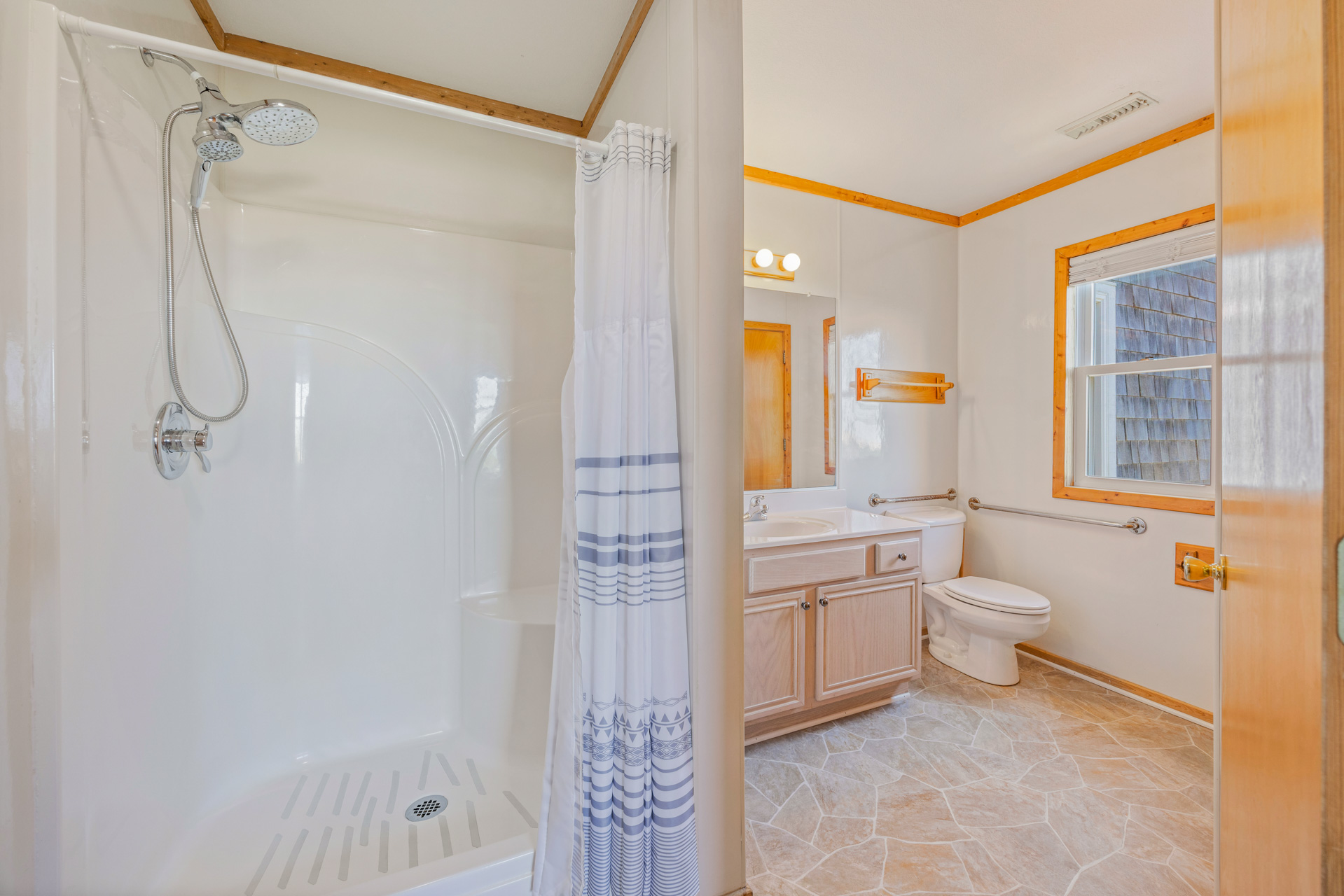 Surf Or Sound Realty 1144 The Sandy House Bedroom 1 3