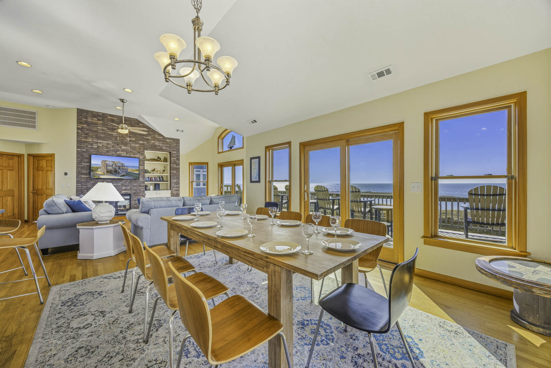 Surf Or Sound Realty 481 Sweet Tranquility Dining Area 4