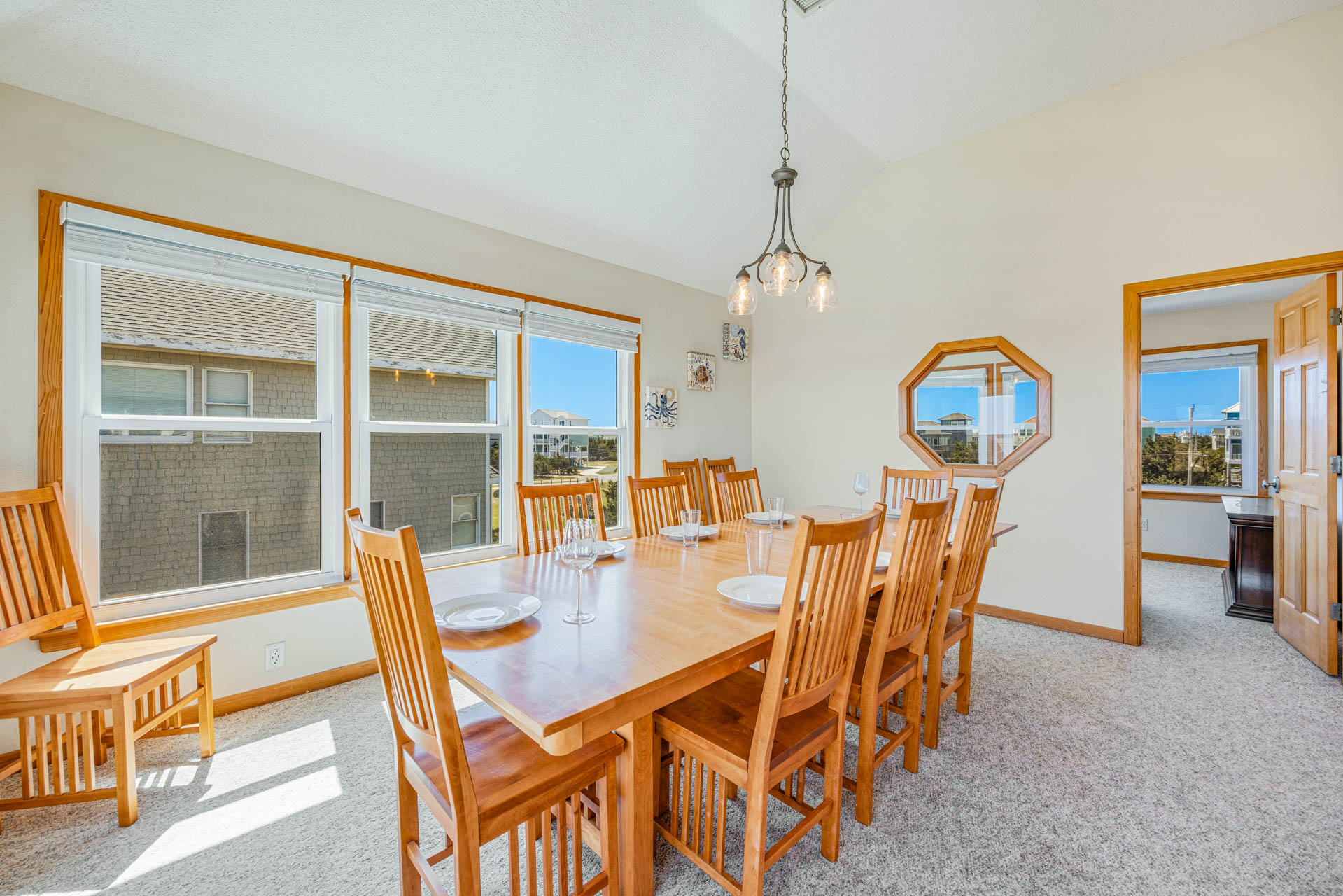 Surf Or Sound Realty 1208 Tranquil Waves Dining Area 1