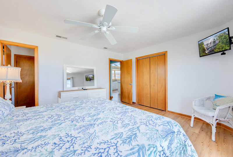 Summer's Wind Salvo 148 Surf or Sound