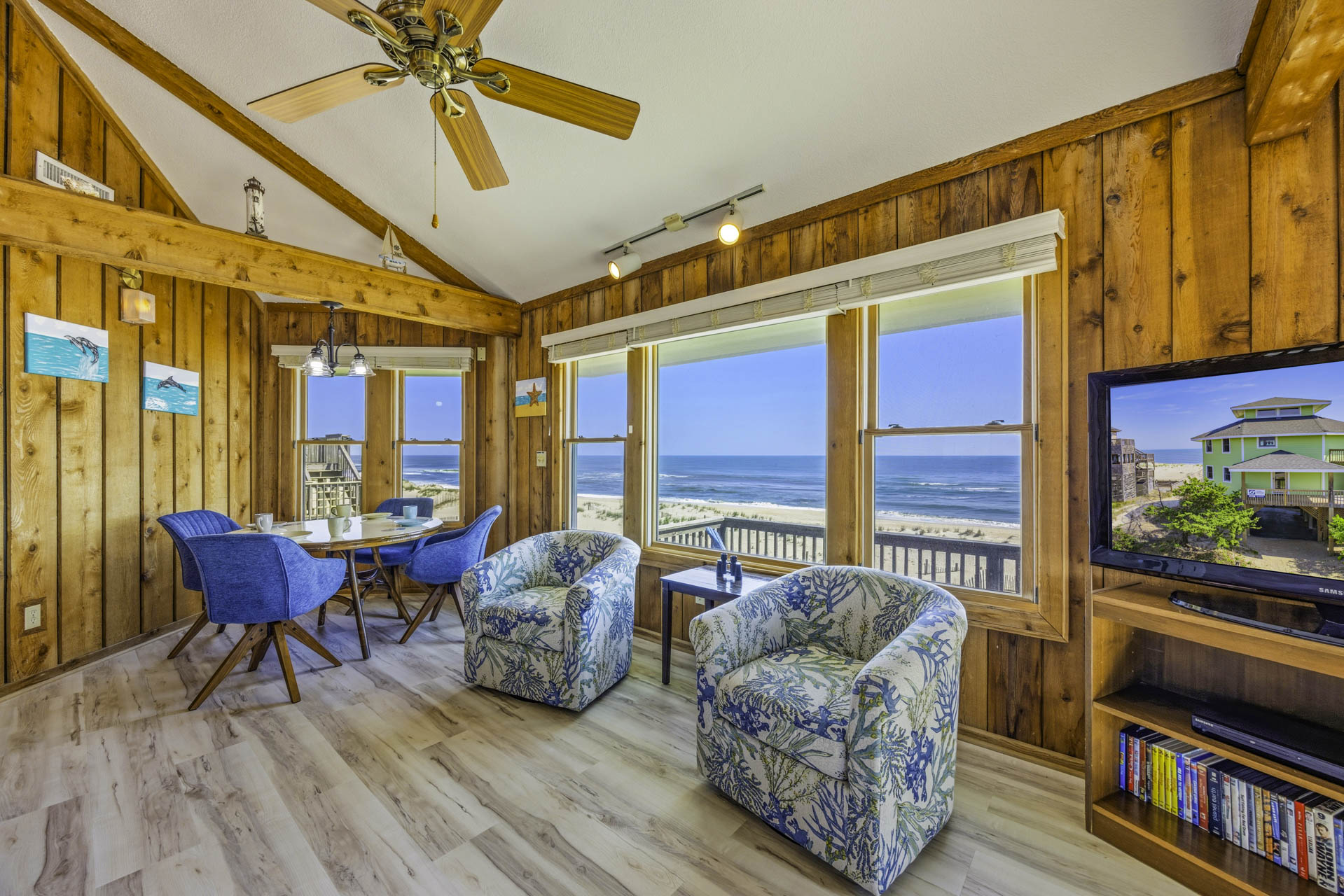 Surf Or Sound Realty 1222 Beachfront Bliss Great Room 2