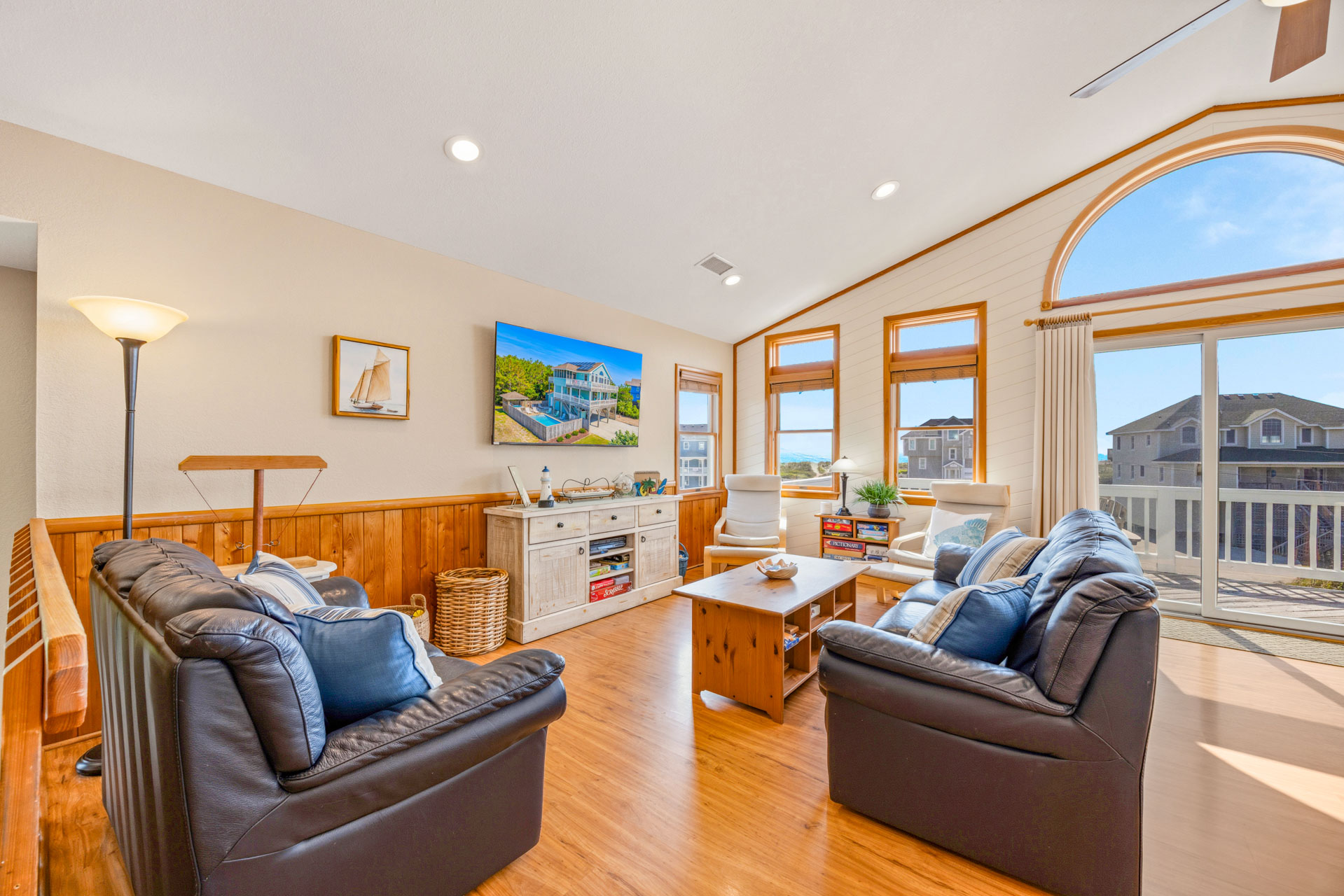 Surf Or Sound Realty 96 Ocean Vista Great Room 1