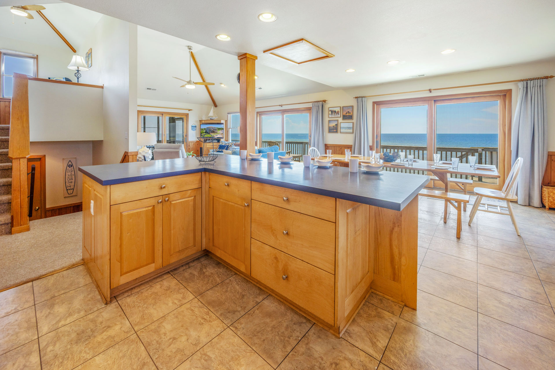 Surf Or Sound Realty 165 Aeolus Kitchen 4
