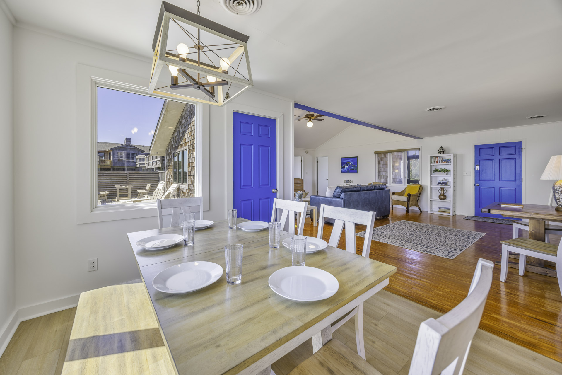 Surf Or Sound Realty 1097 Harmona Dining Area 1