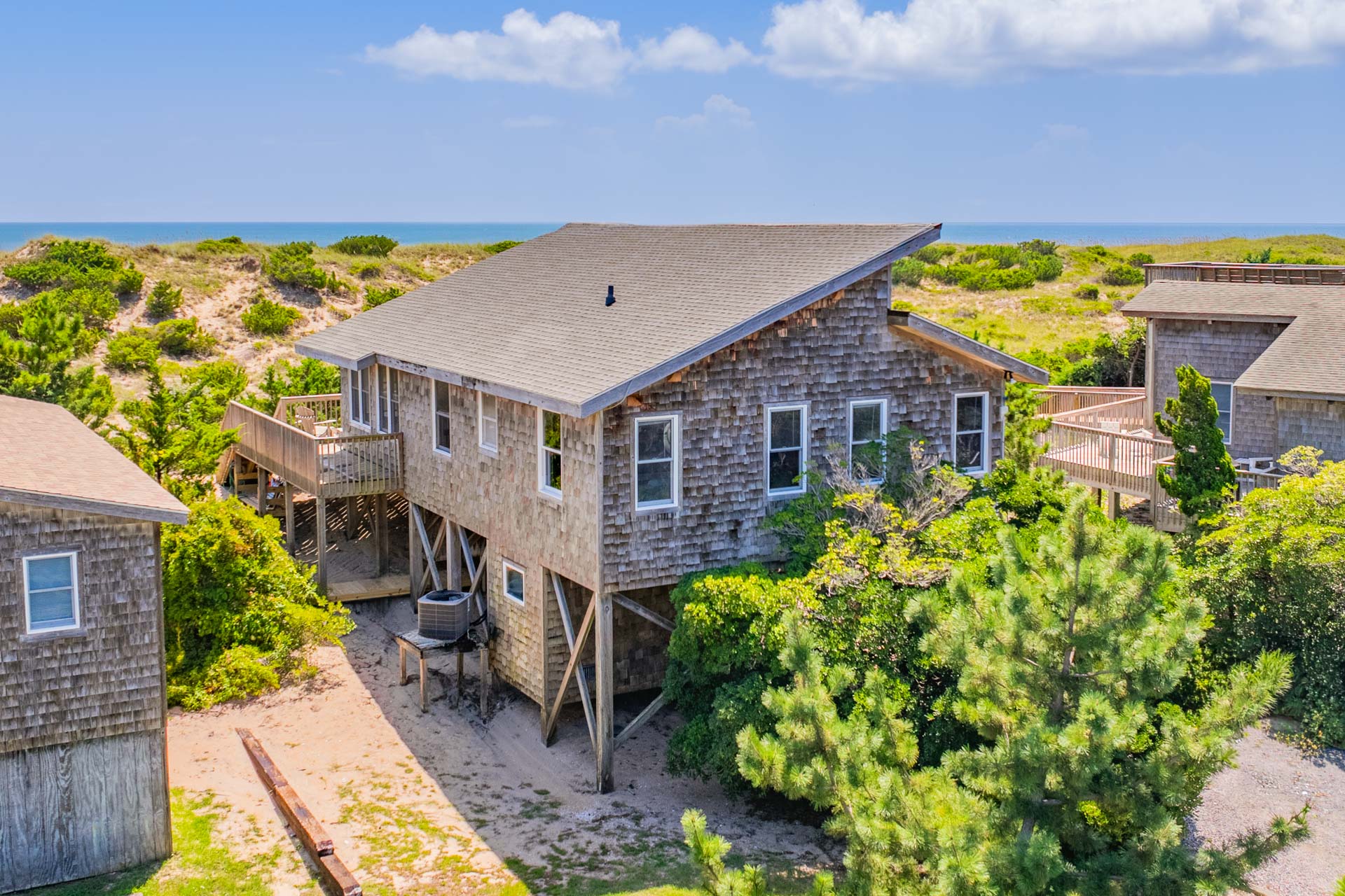 Surf Or Sound Realty 134 Aquarius Exterior 4