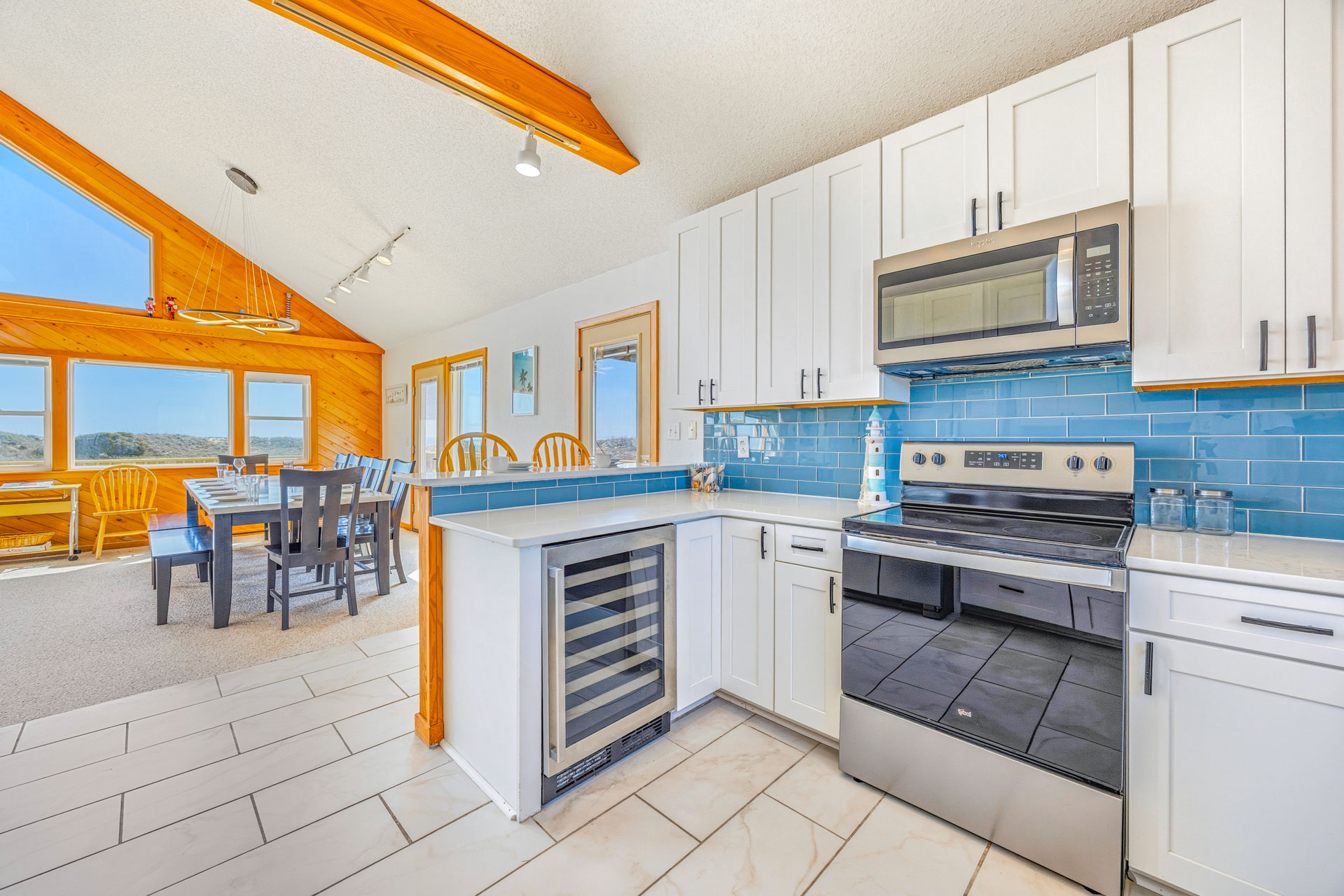 Surf Or Sound Realty 1041 Big Wednesday Kitchen 2
