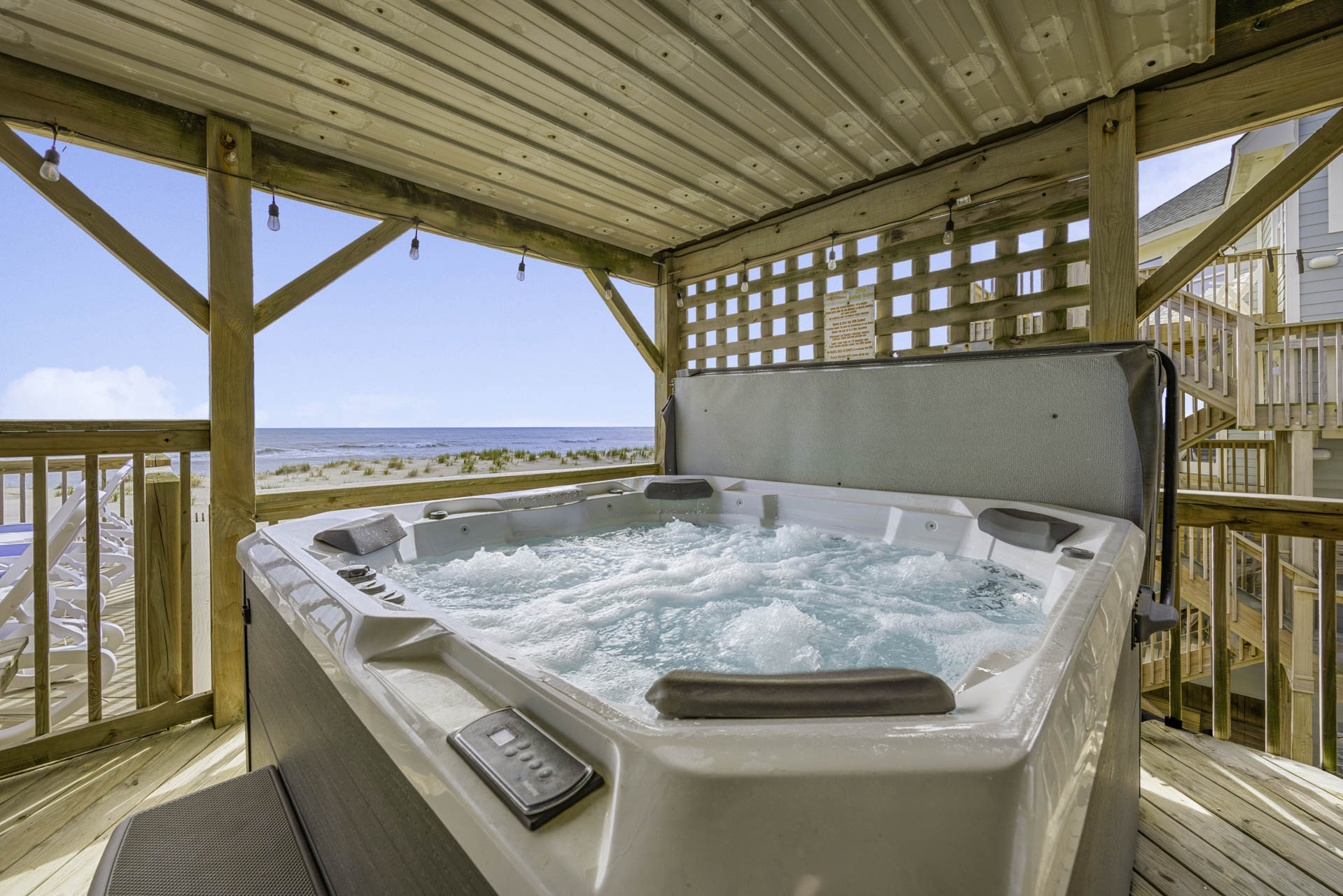 Surf Or Sound Realty 1025 Pflueger's Lure Hot Tub