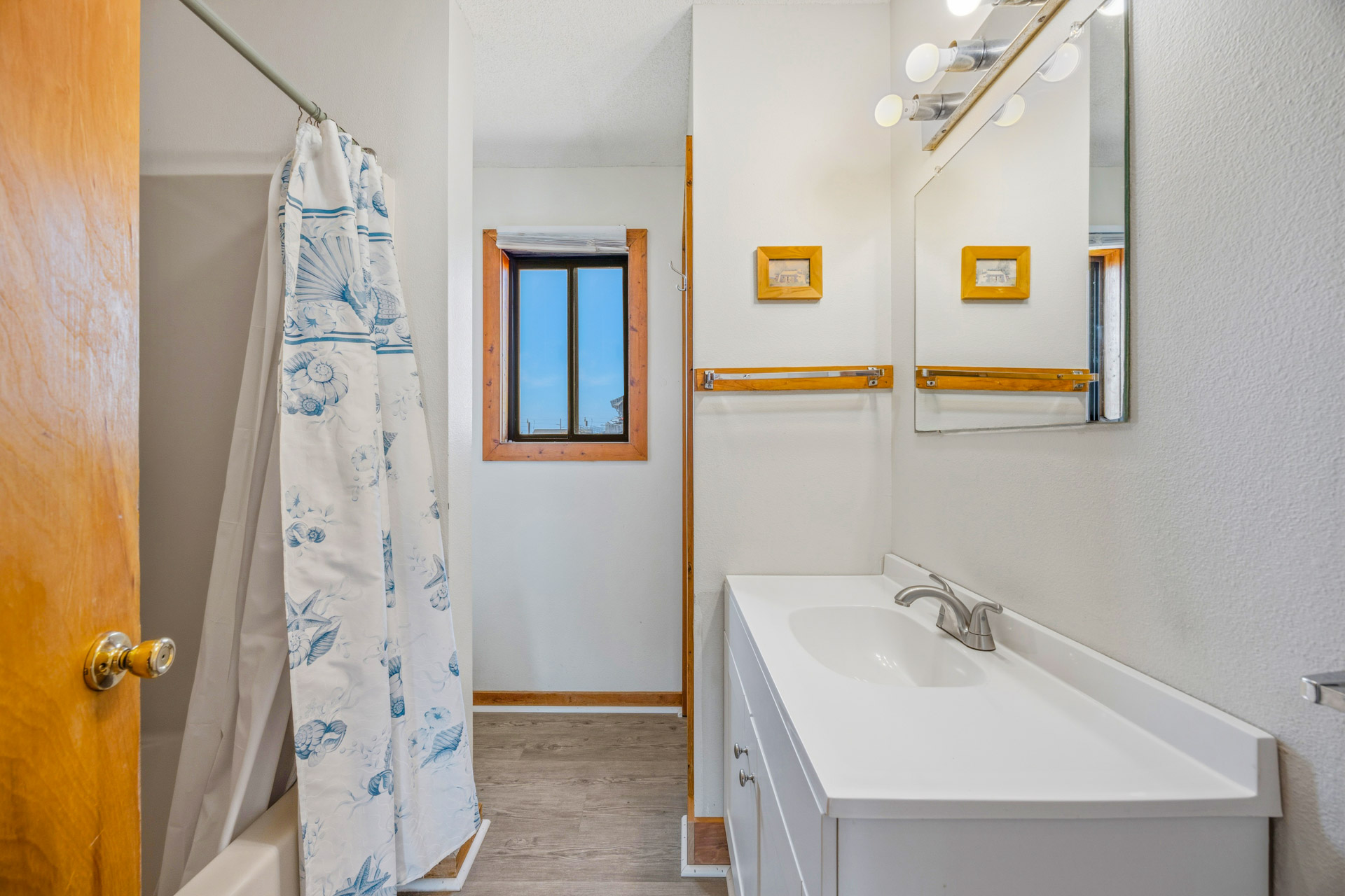 Surf Or Sound Realty 60 Bermuda Breeze Bedroom 1 3