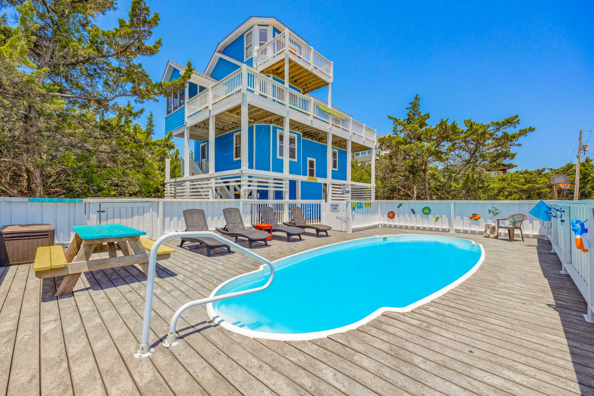 Surf Or Sound Realty 947 Creative Image Pool Area 3