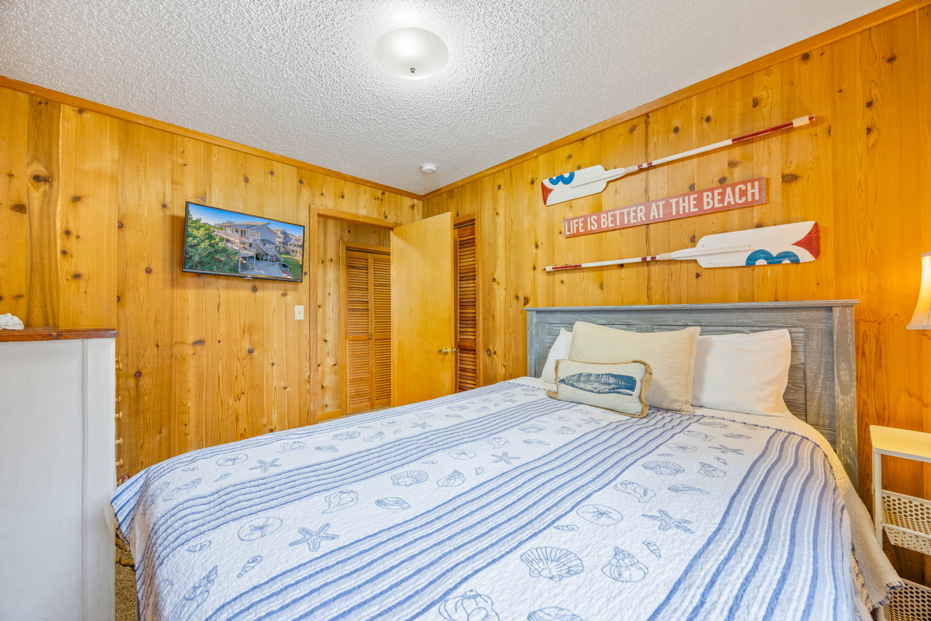Surf Or Sound Realty 1216 Seaglasses Bedroom 3 2