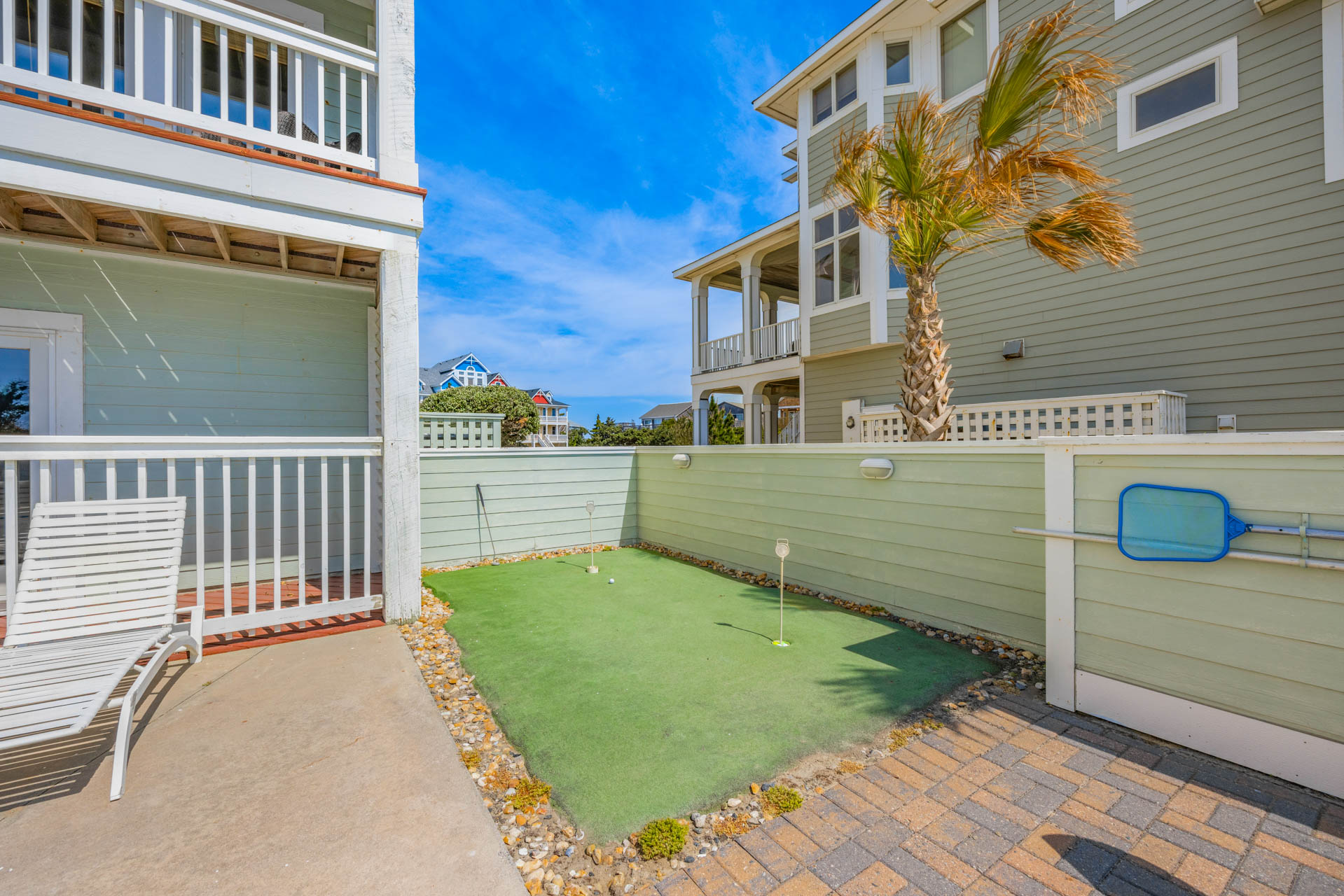 Surf Or Sound Realty 1126 Splash Landing Pool Area 4
