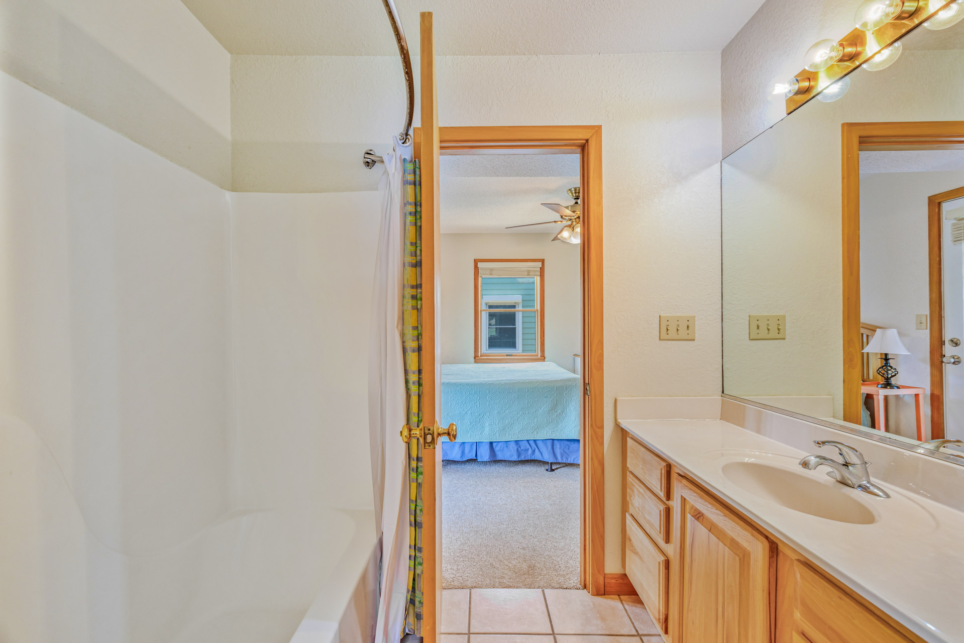 Surf Or Sound Realty 168 Sea N Blue Bedroom 1 3