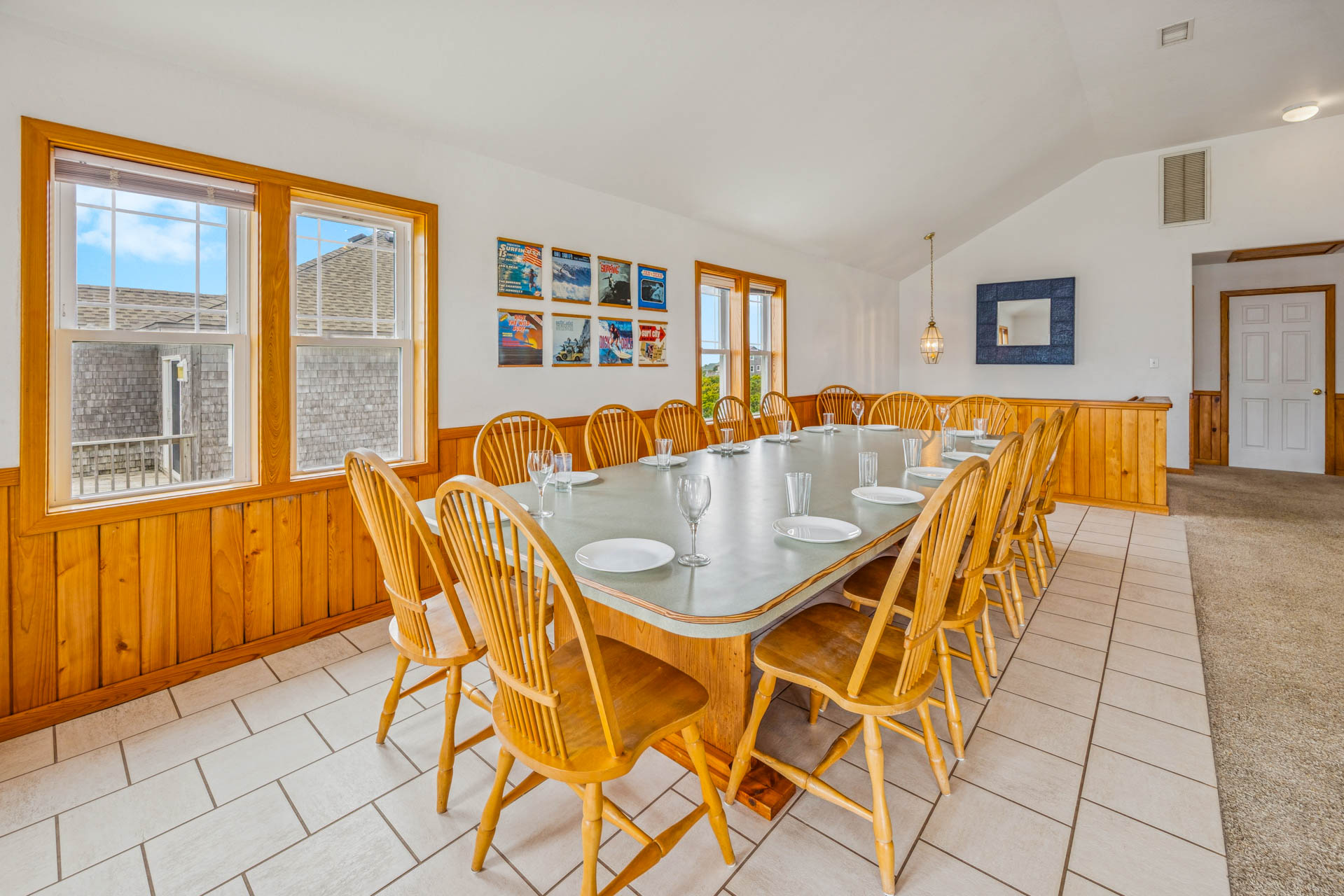 Surf Or Sound Realty 236 Surf Music Dining Area 3