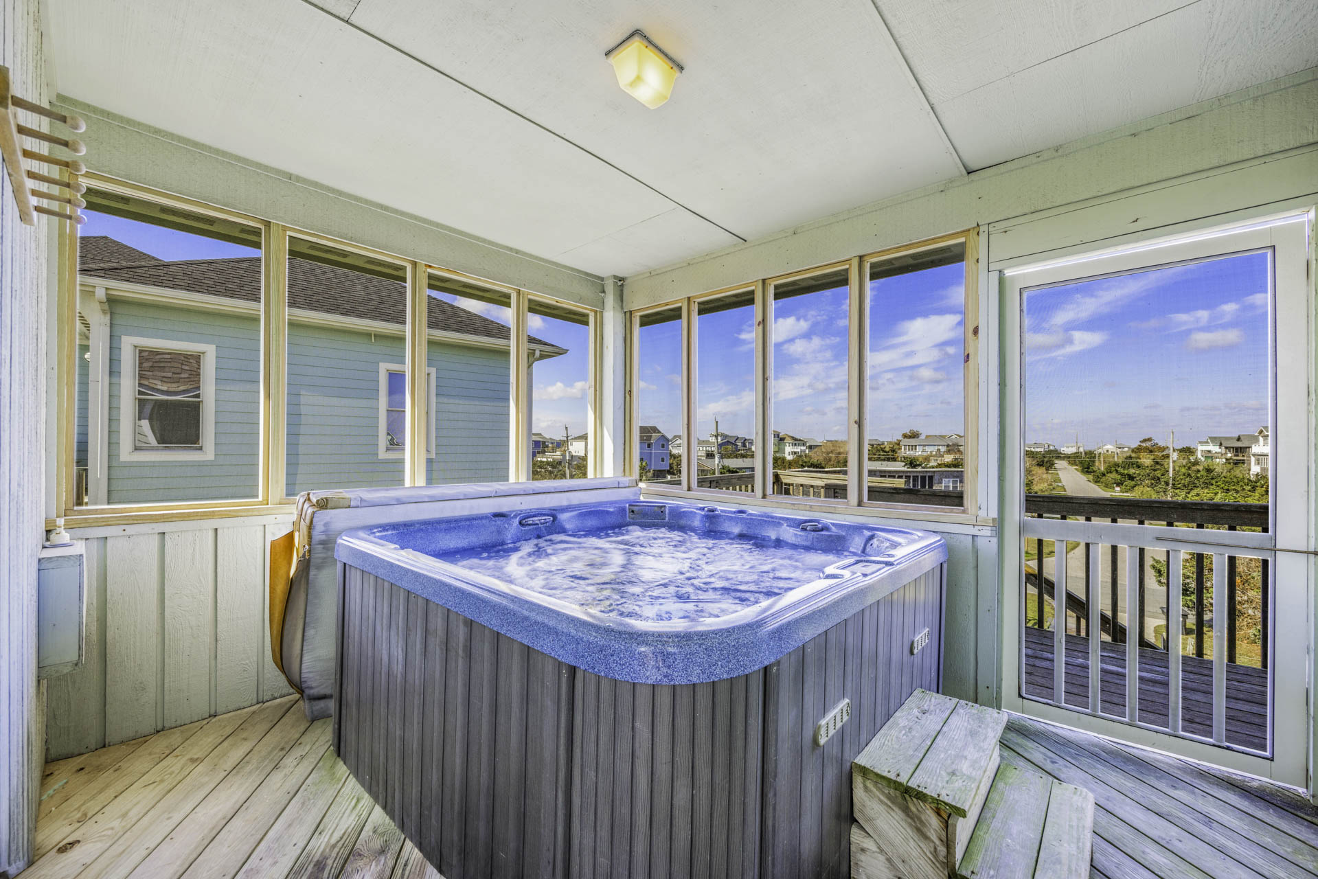 Surf Or Sound Realty 505 Our Beach House Hot Tub