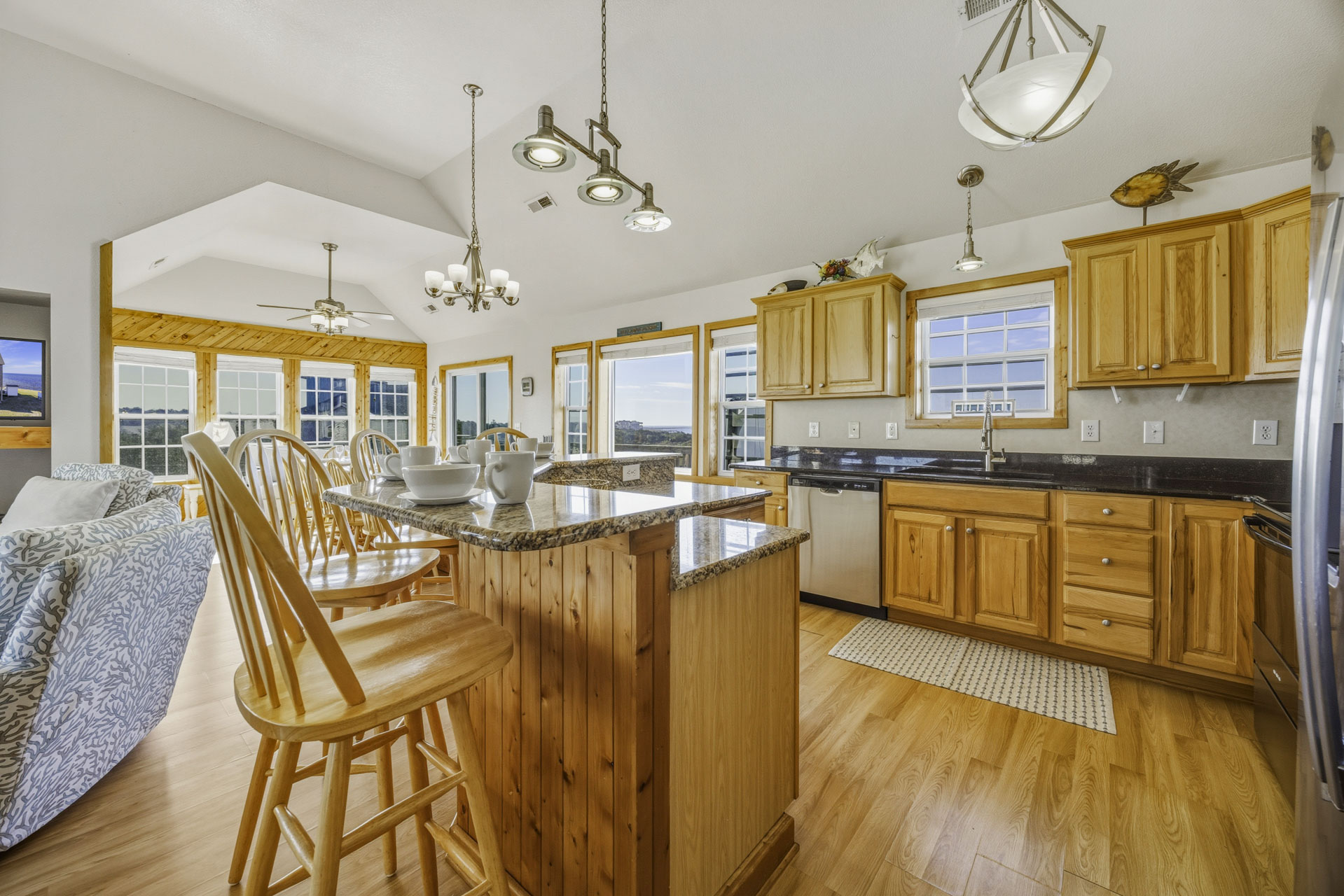 Surf Or Sound Realty 1047 LV 2 Kite Kitchen 4