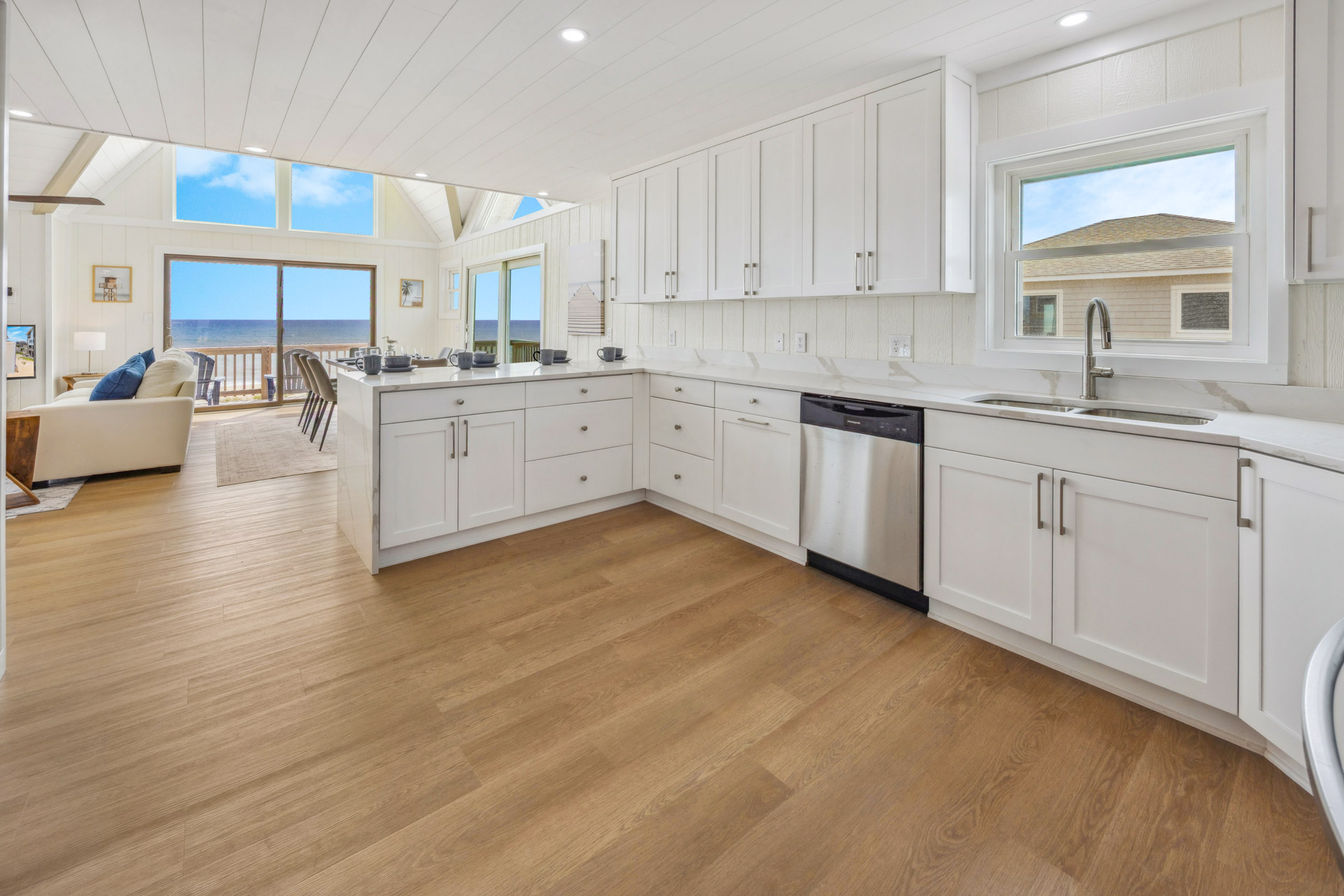 Surf Or Sound Realty 1214 Dream Gables Kitchen 4