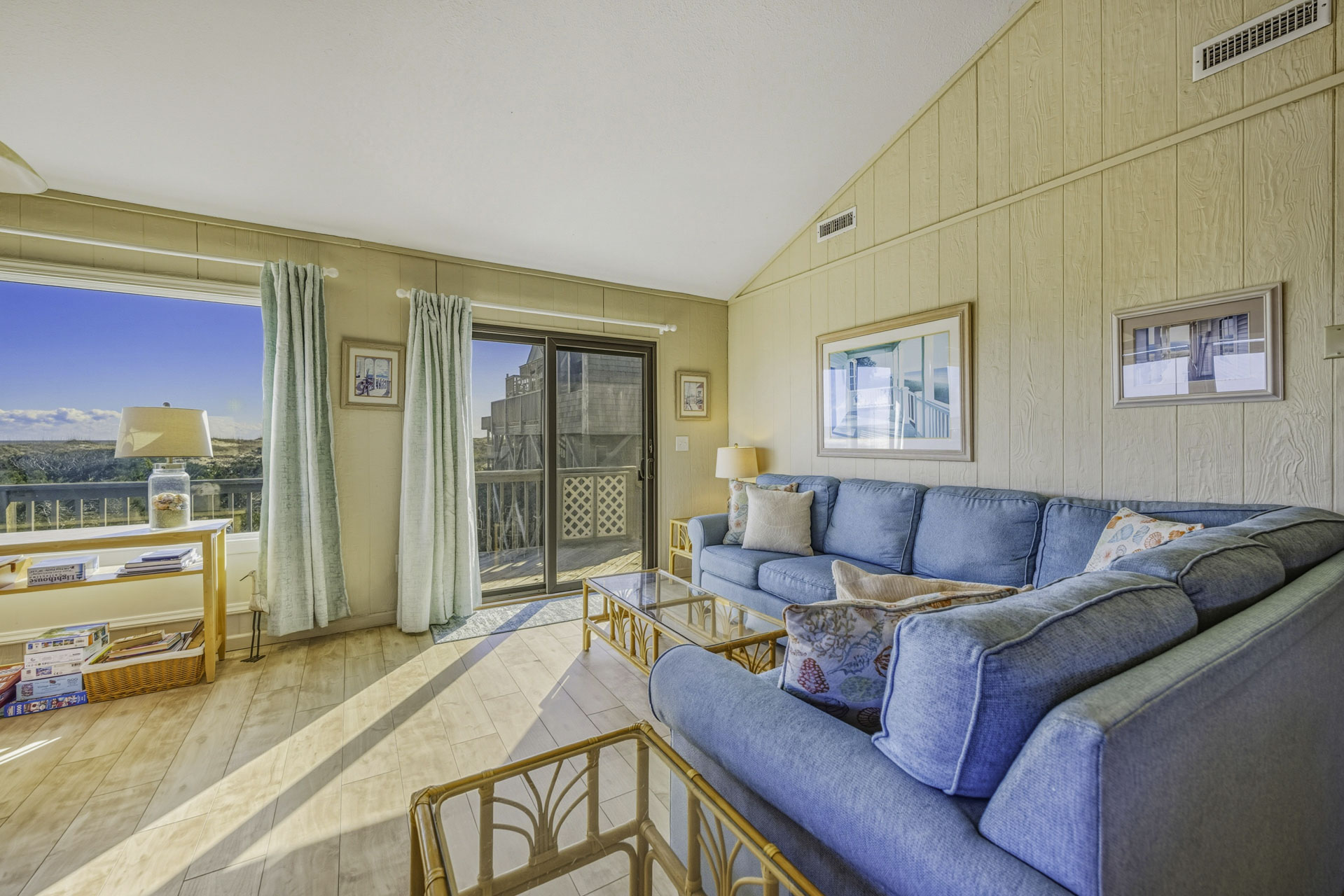 Surf Or Sound Realty 874 Bella Beach Box Great Room 3