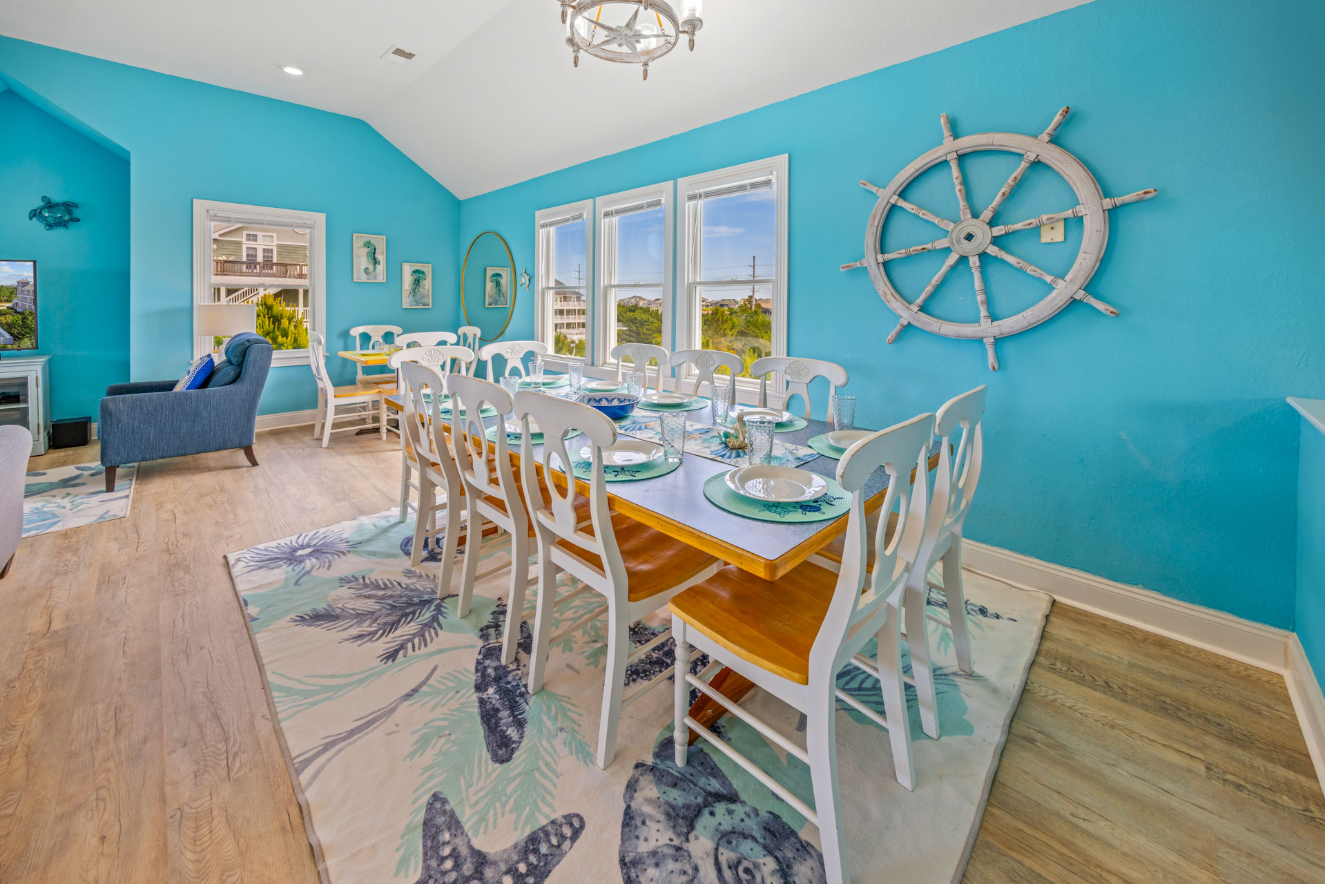 Surf Or Sound Realty 452 Isle Be Breezy Dining Area 3