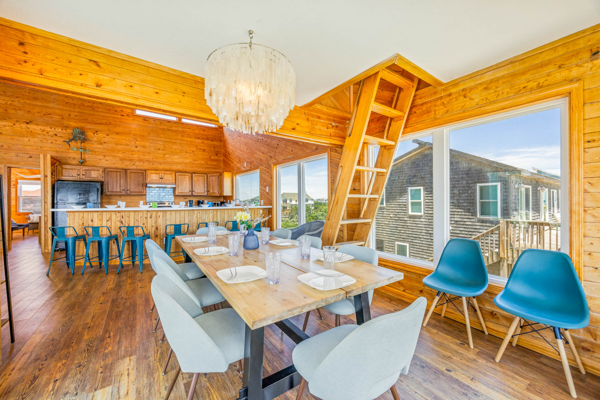 Surf Or Sound Realty 964 Seas The Day Dining Area 4