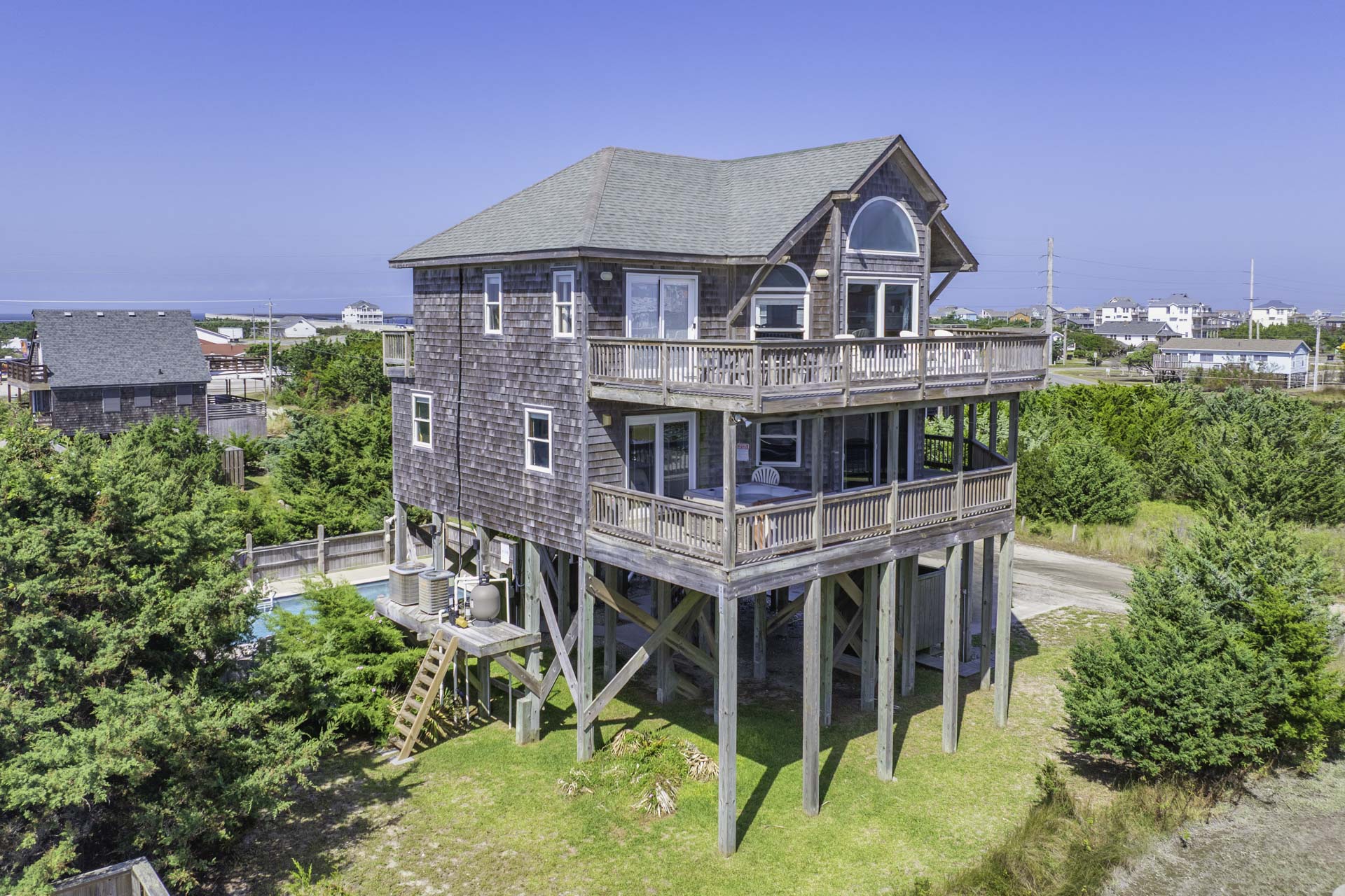 Surf Or Sound Realty 1228 Wave Breaker Exterior 4