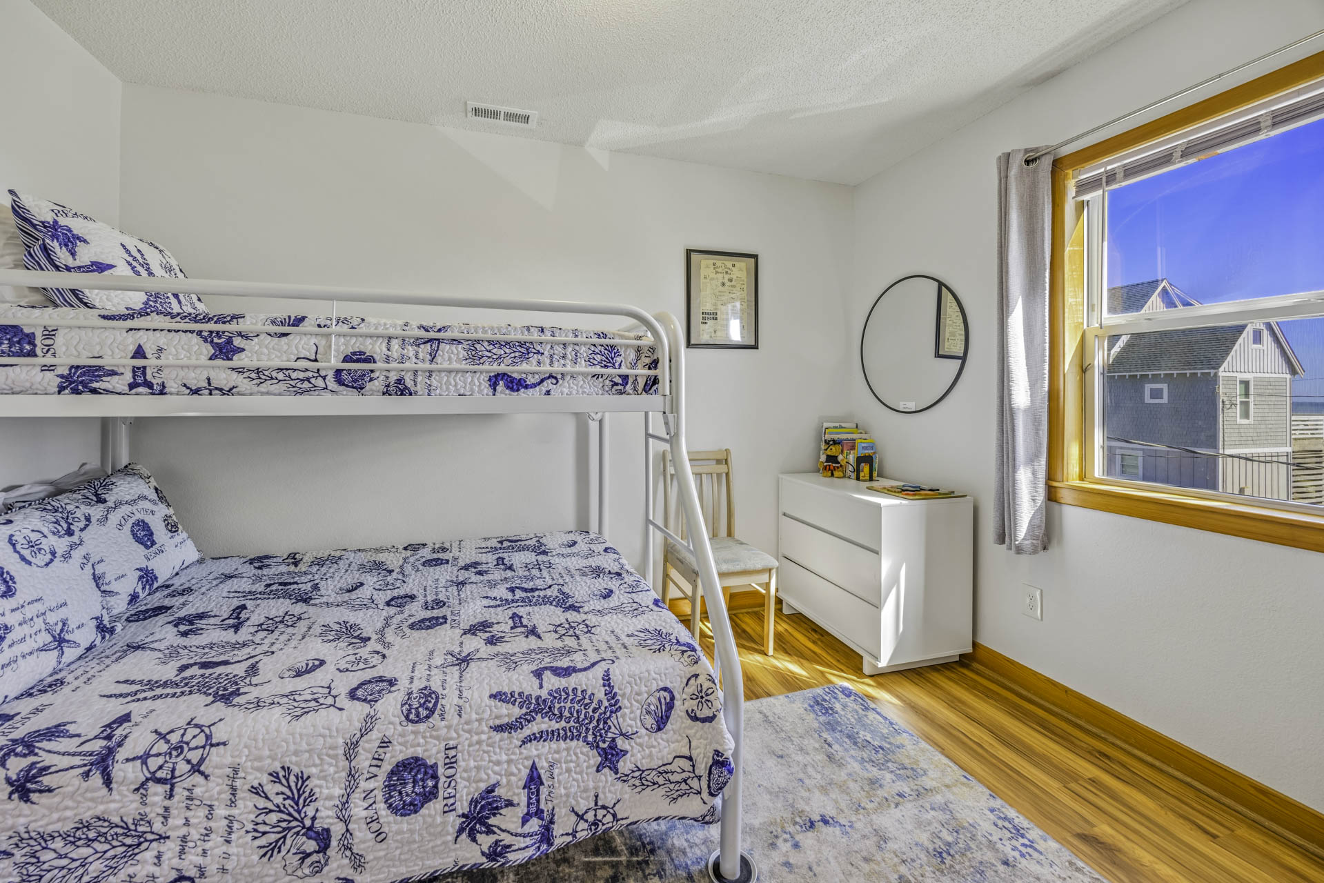 Surf Or Sound Realty 1100 Makin Waves Bedroom 3 1