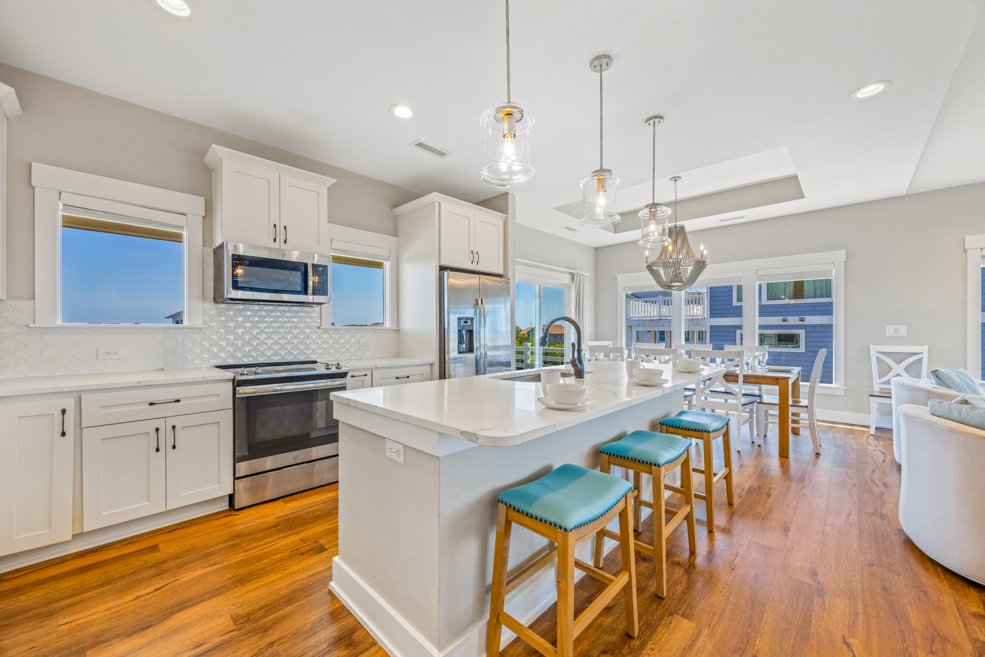 Surf Or Sound Realty 884 Starfish Story Kitchen 3