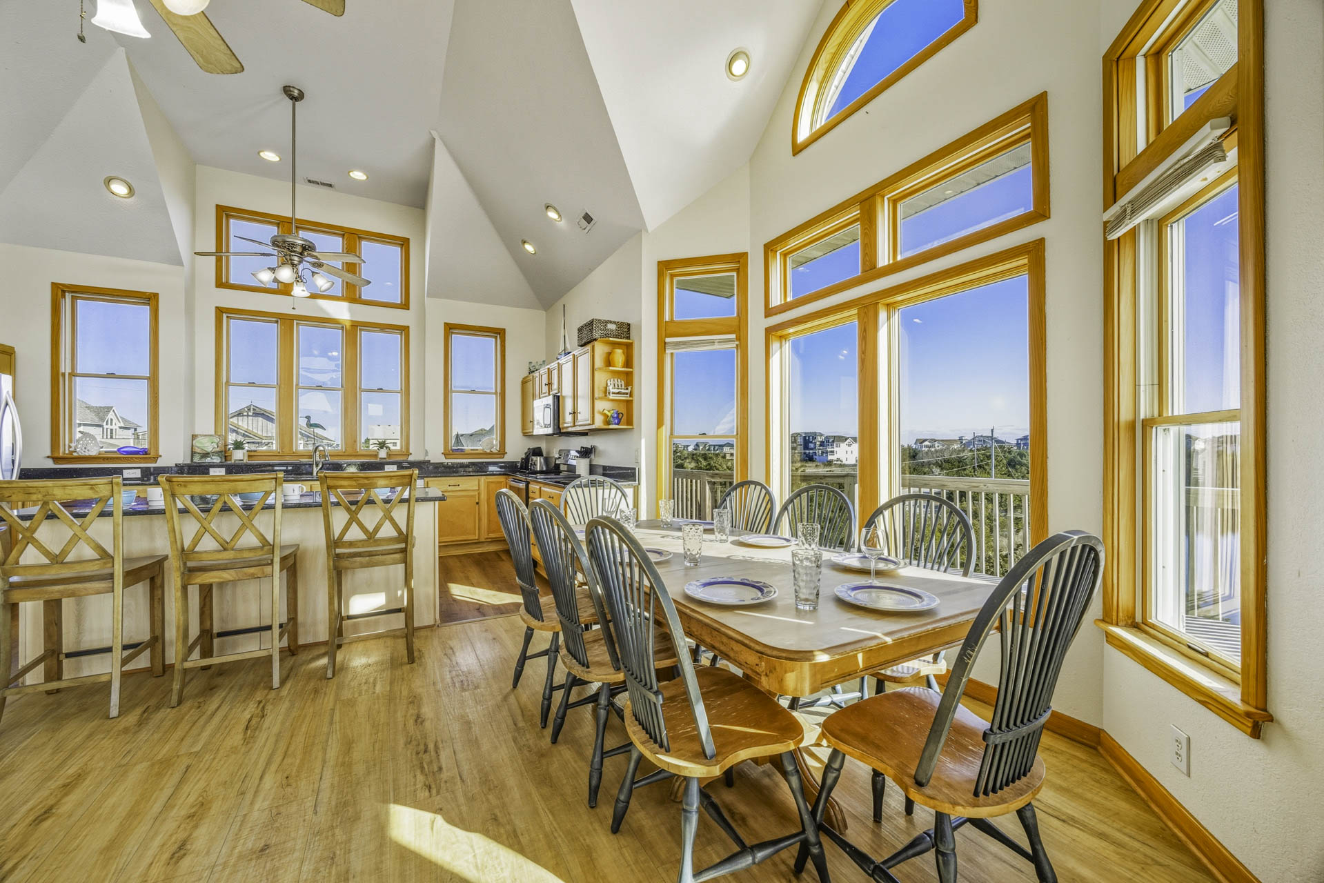 Surf Or Sound Realty 336 Kokomo Dining Area 1