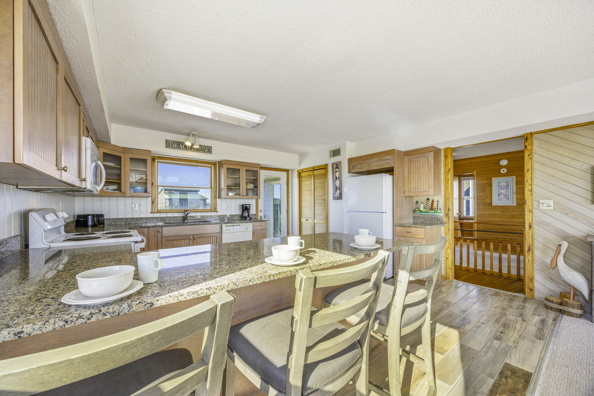 Surf Or Sound Realty 828 Peaceful Easy Feeling Kitchen 2