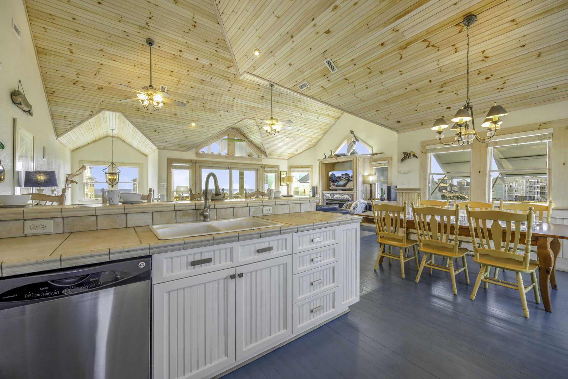 Surf Or Sound Realty 1232 Hatteras Memories Kitchen 5