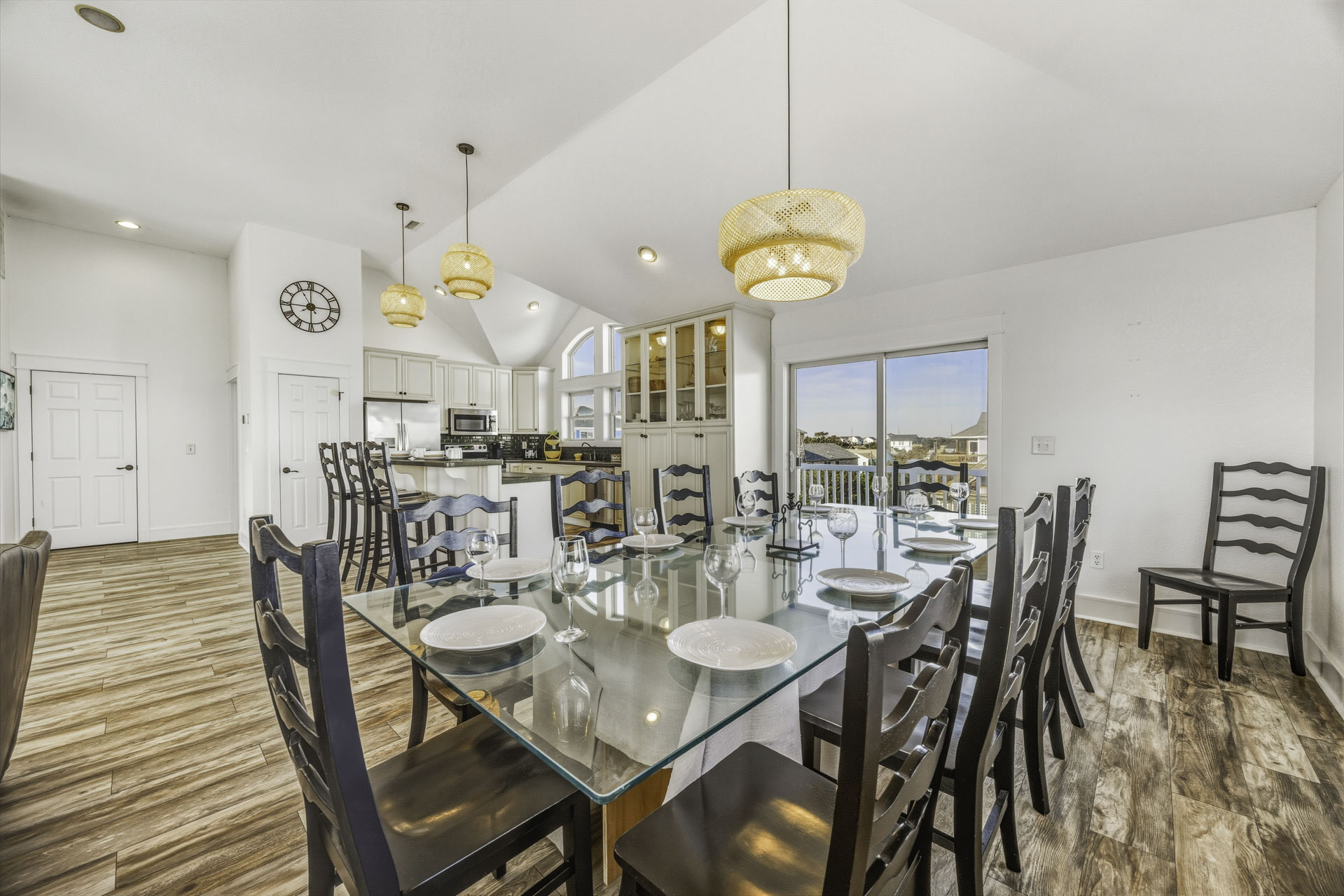 Surf Or Sound Realty 1156 Lemonade Dining Area 2