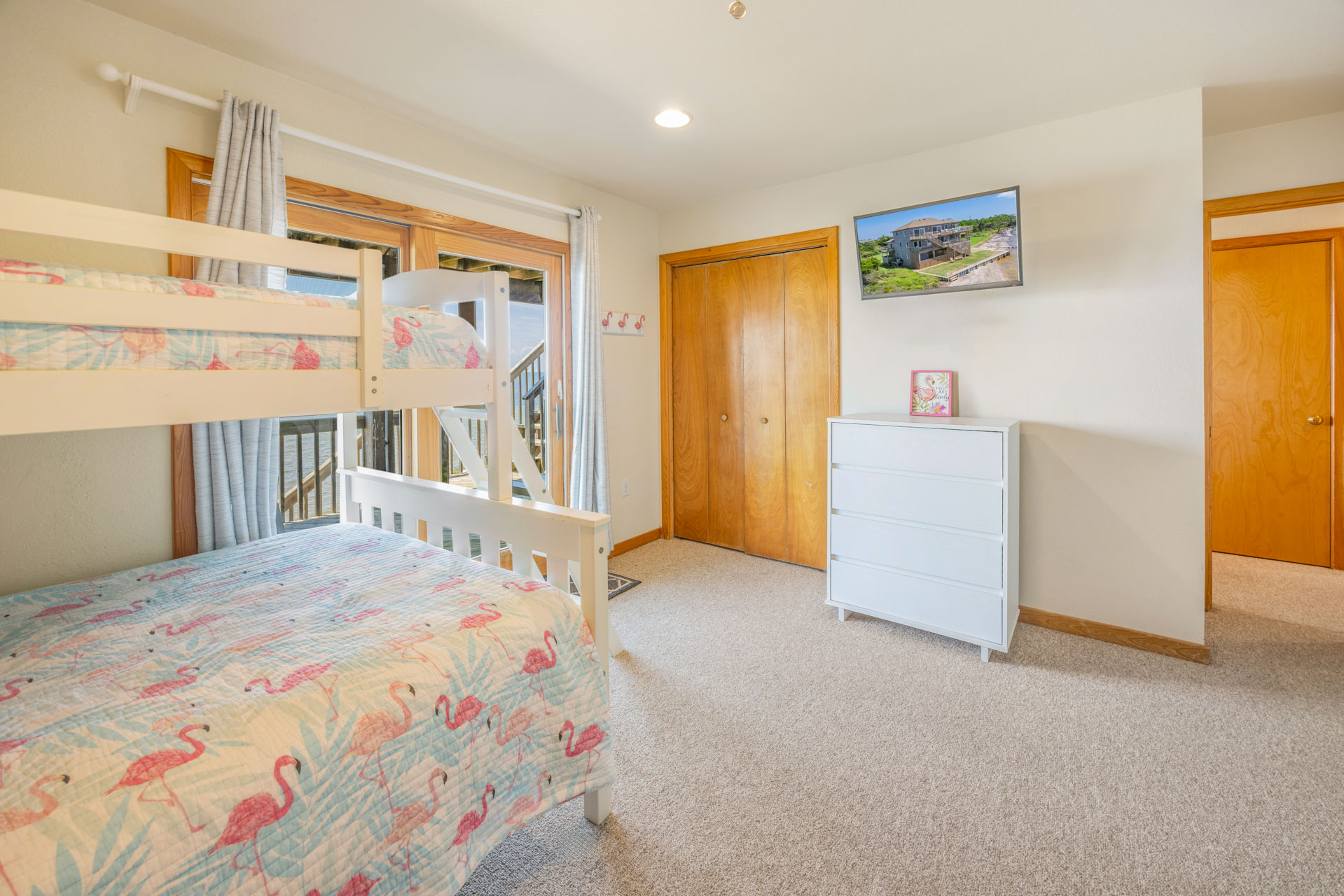 Surf Or Sound Realty 165 Aeolus Bedroom 3 2