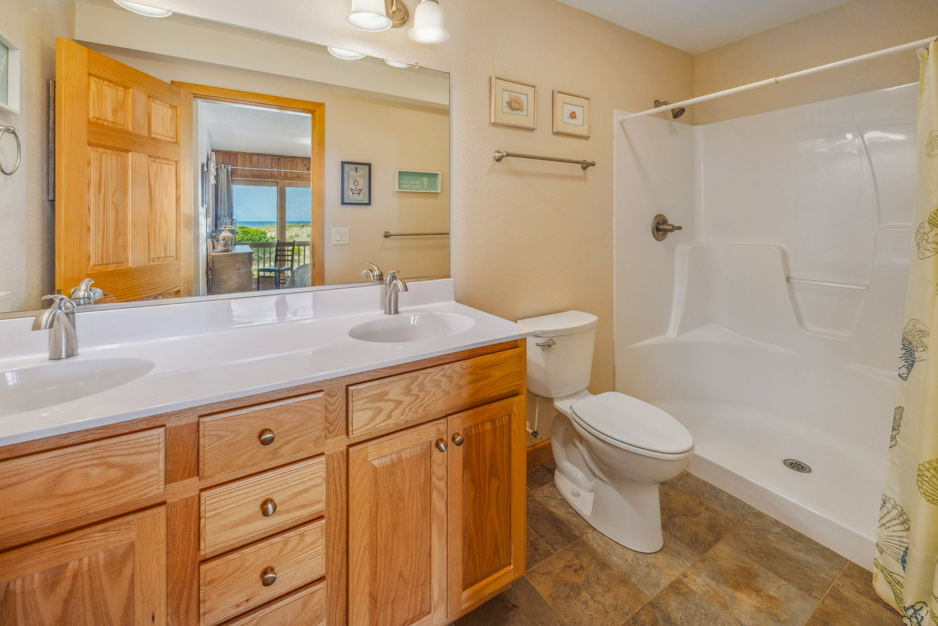 Surf Or Sound Realty 831 Avon Surf Bedroom 4 3