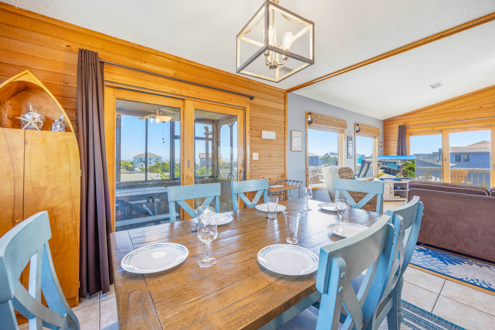 Surf Or Sound Realty 41 Big Sky Dining Area 4
