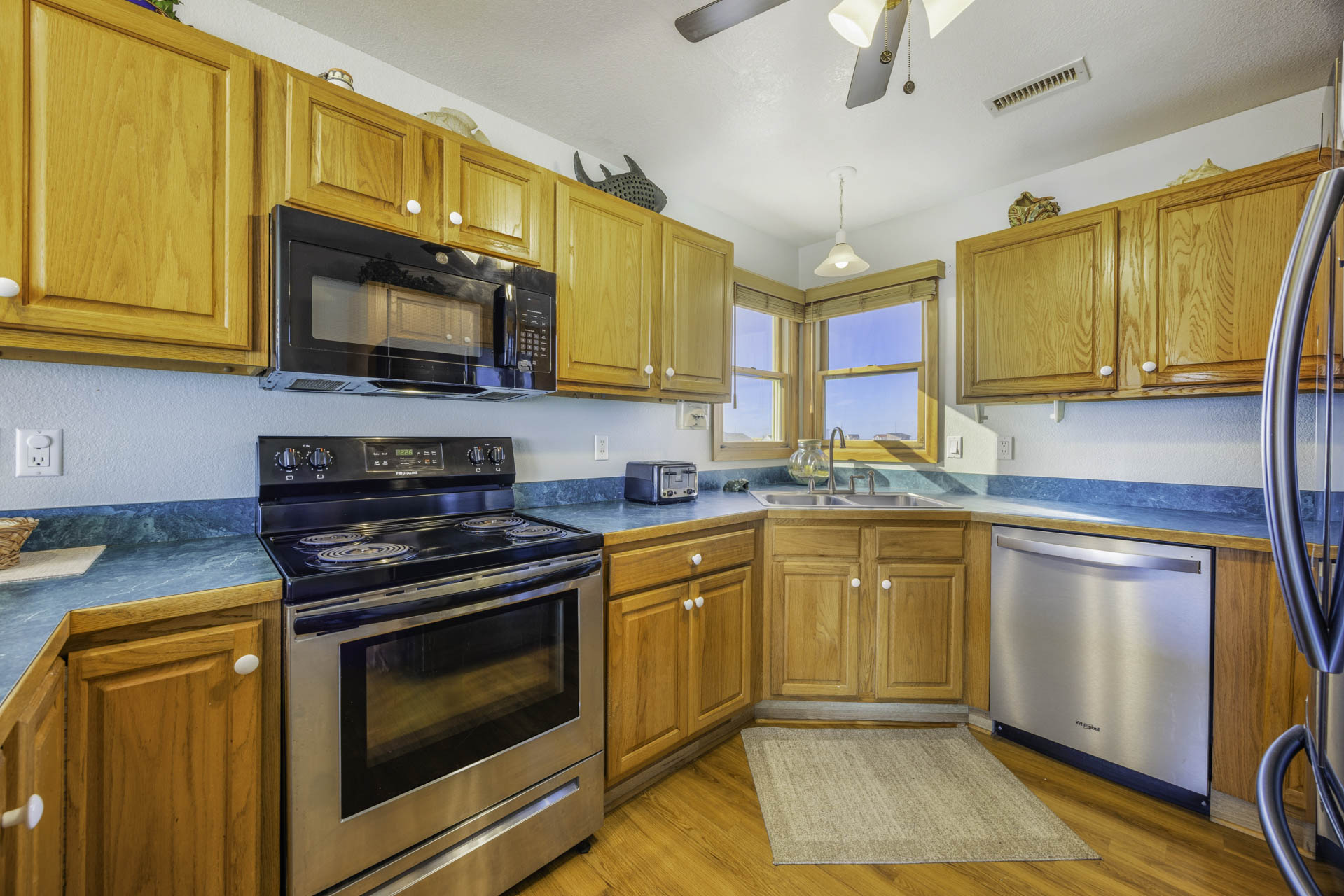 Surf Or Sound Realty 908 Crestview Winds Kitchen 1