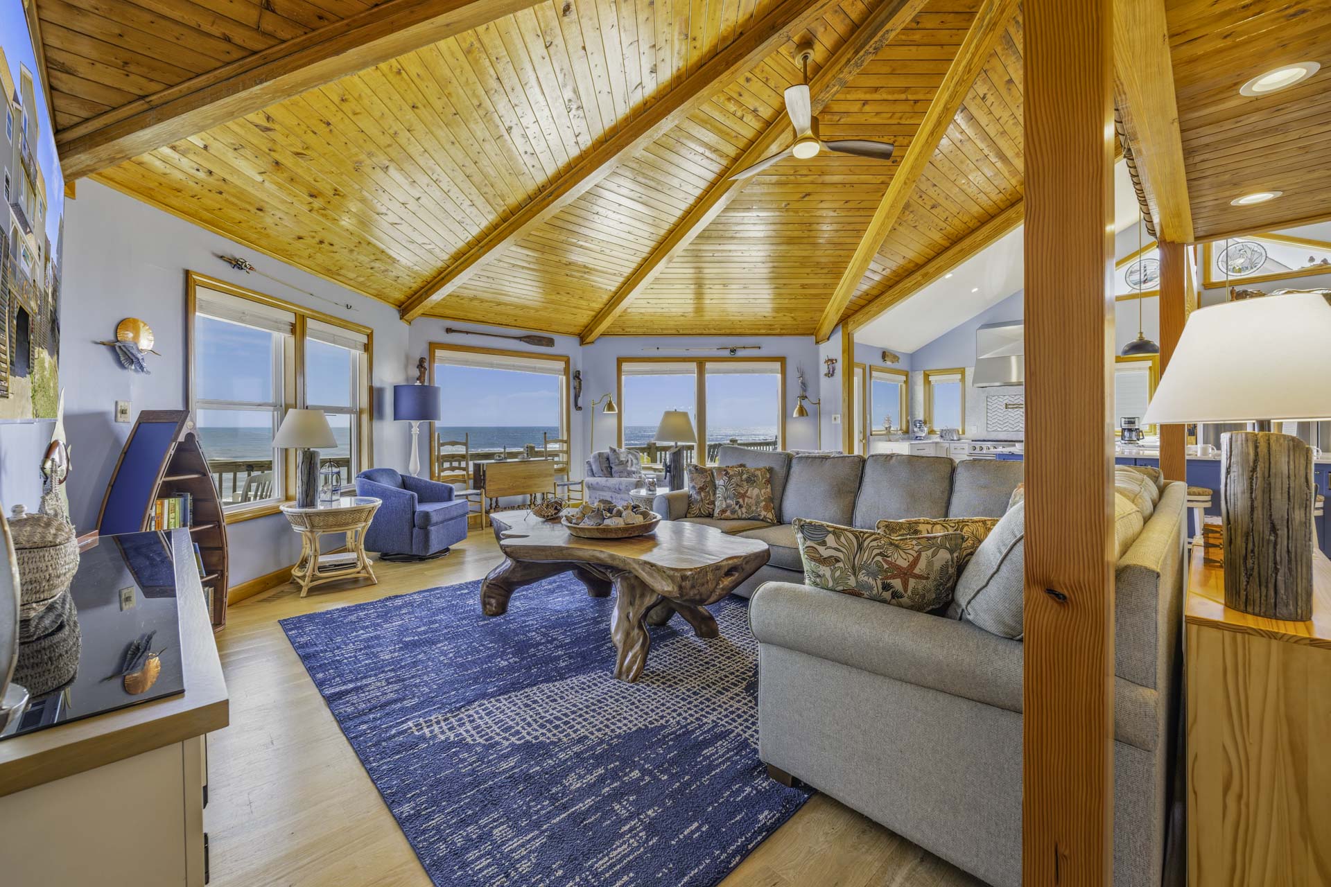 Surf Or Sound Realty 1025 Pflueger's Lure Great Room 1