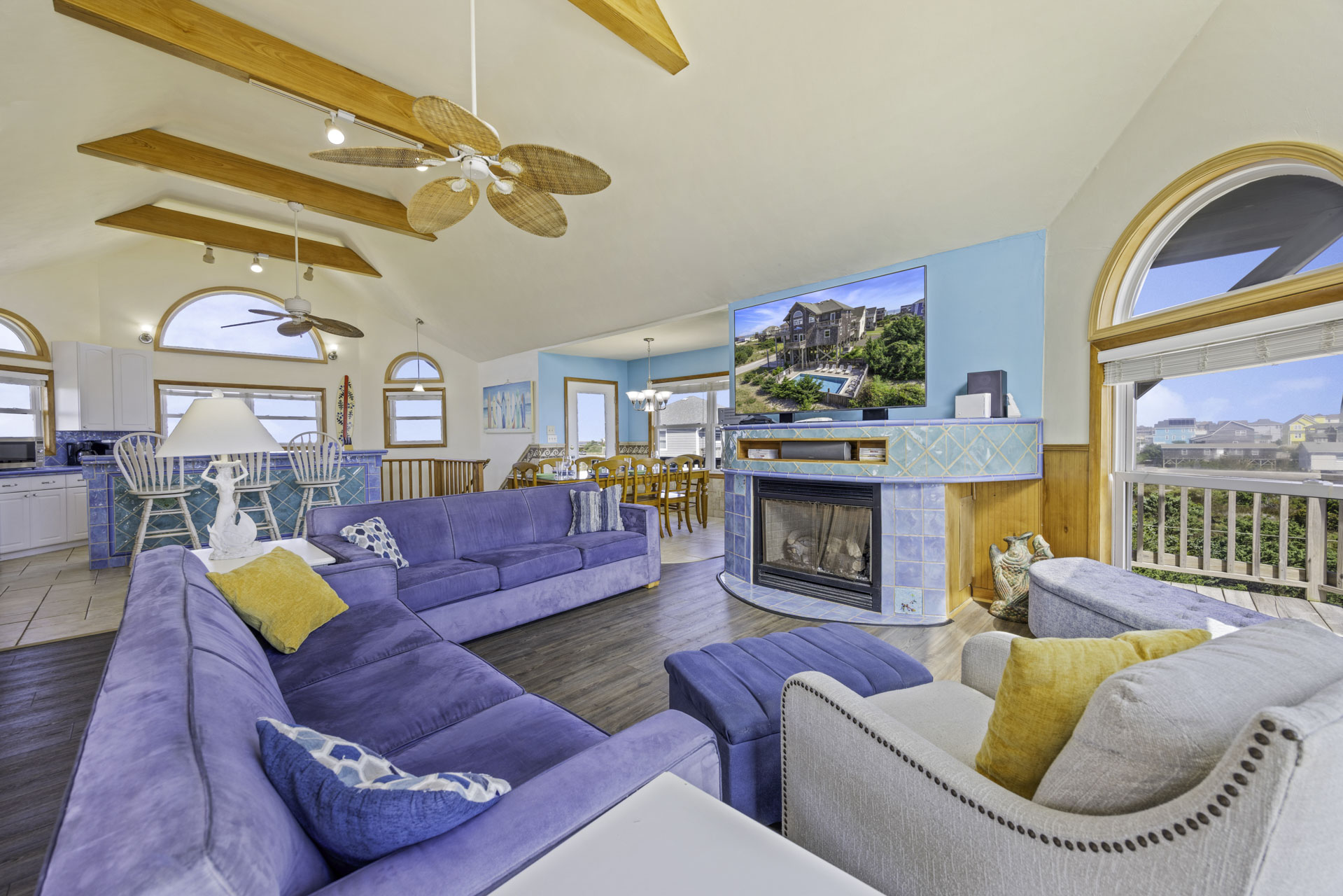 Surf Or Sound Realty 1228 Wave Breaker Great Room 3