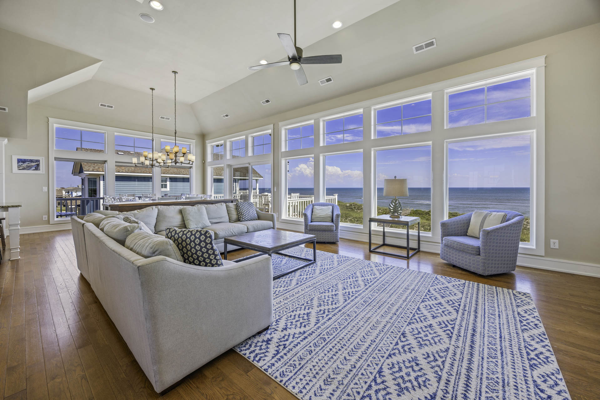Surf Or Sound Realty 836 Hatteras Grander Great Room 2