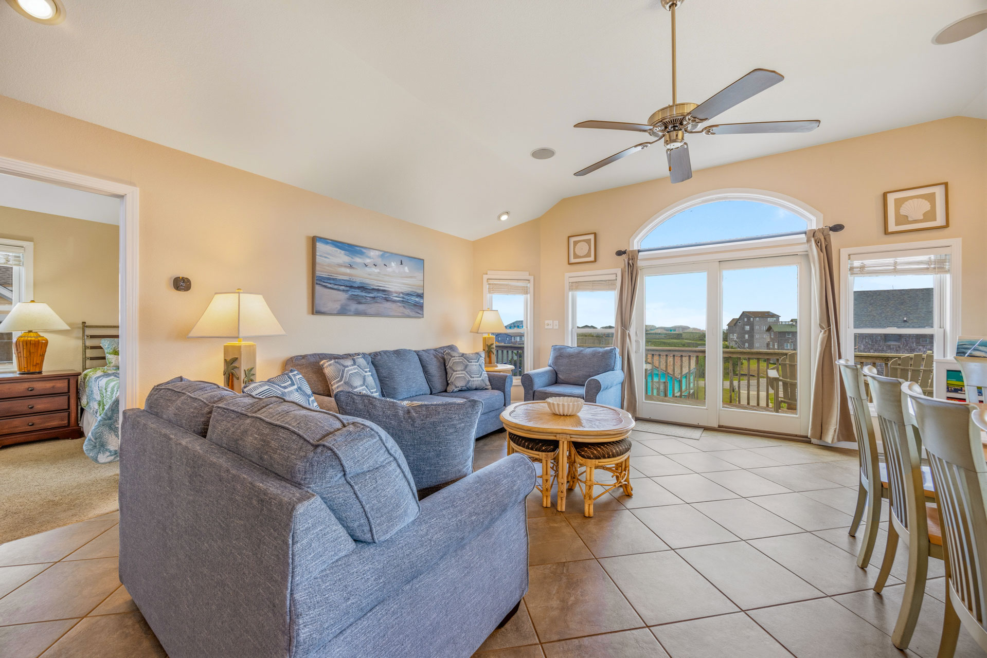 Surf Or Sound Realty 677 Tarpon Watch Great Room 2