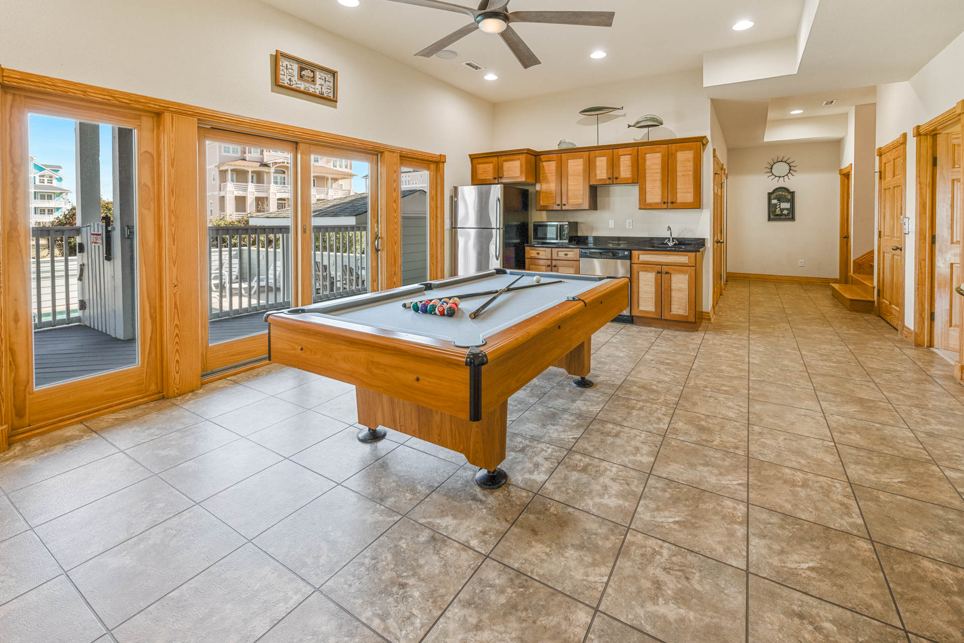 Surf Or Sound Realty 612 Yellowfin Game Room 4