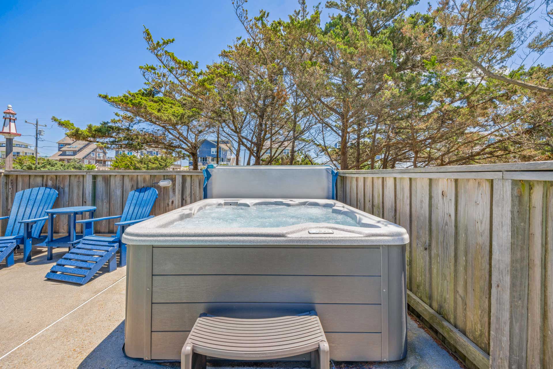 Surf Or Sound Realty 1144 The Sandy House Hot Tub