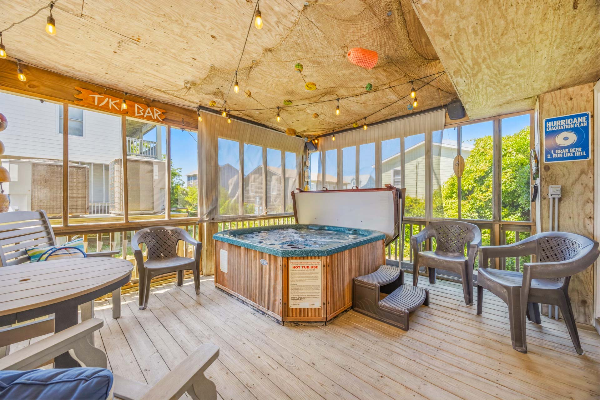 Surf Or Sound Realty 1249 Temptation Hot Tub 1