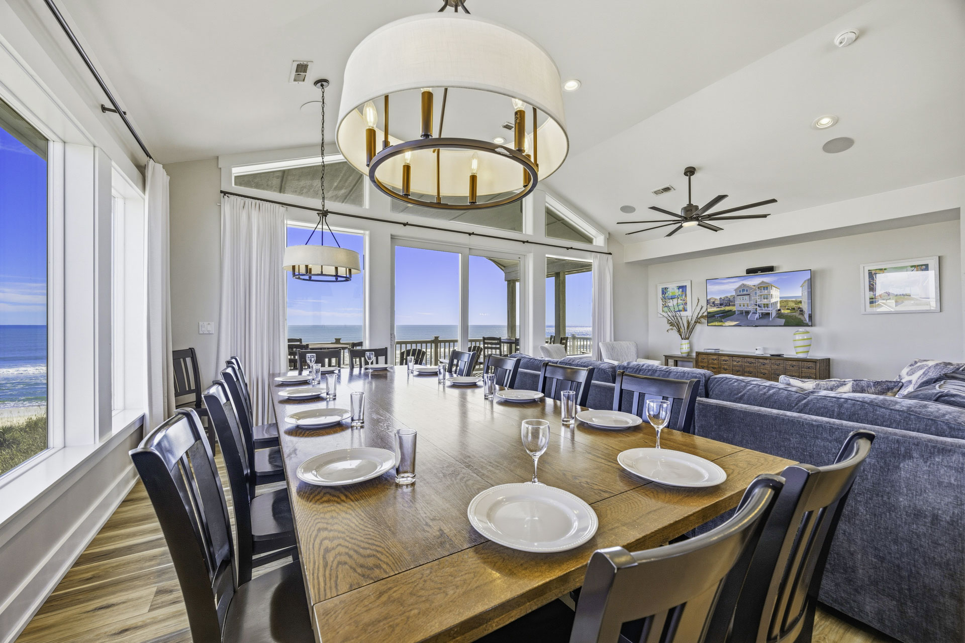 Surf Or Sound Realty 918 Cape Sol Dining Area 2